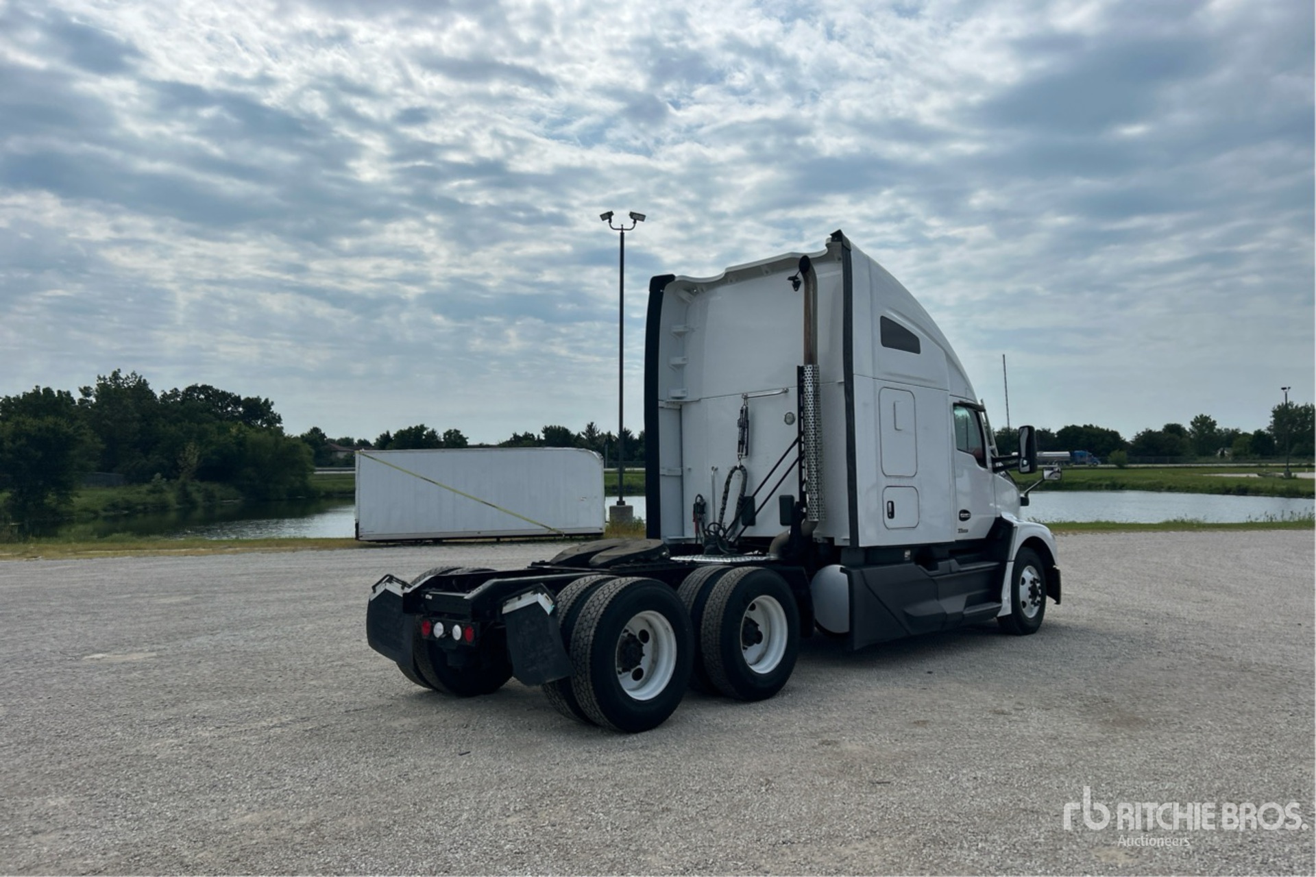 2023 Kenworth T680