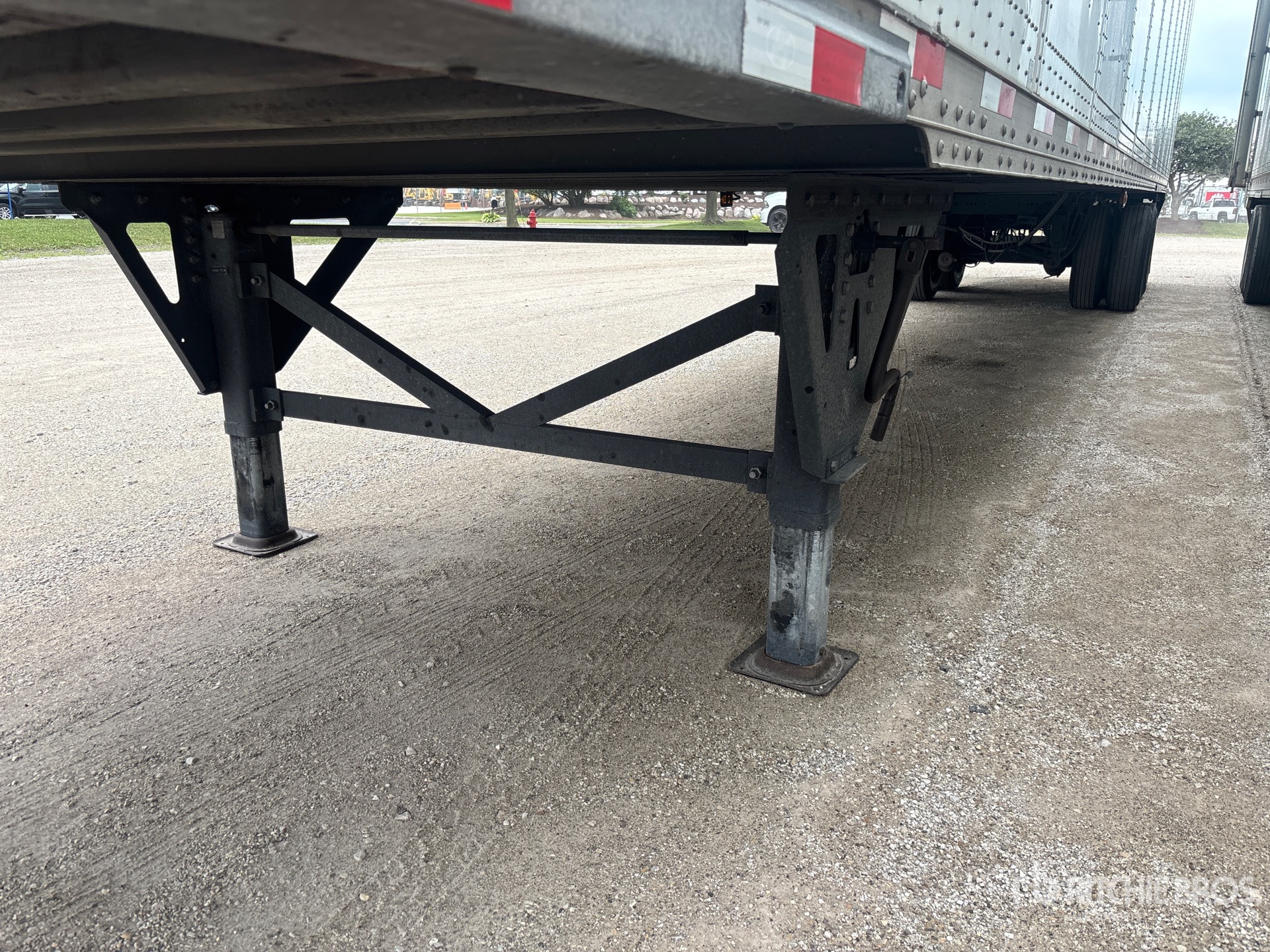 2023 Hyundai V12530152-AJS