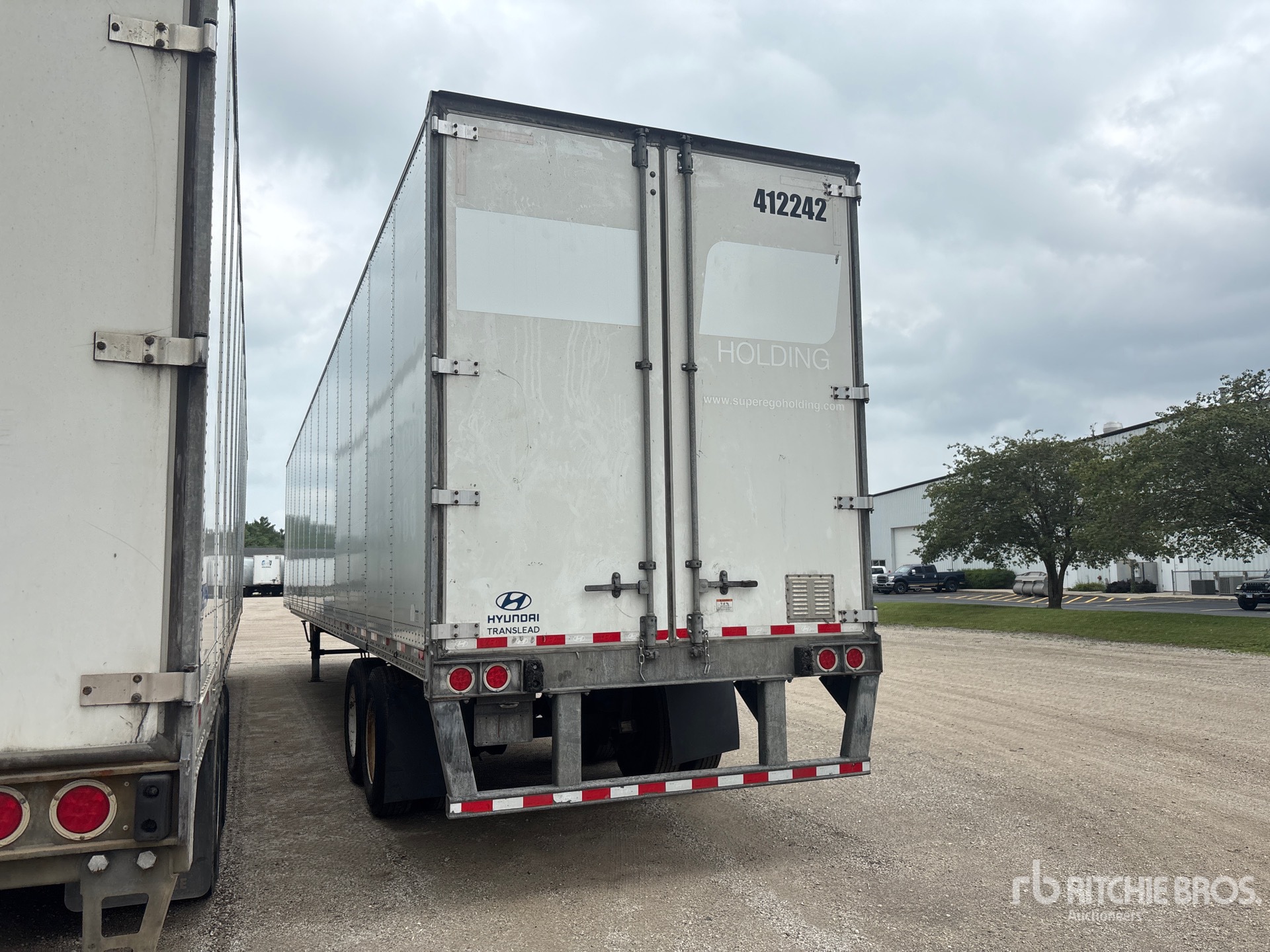 2023 Hyundai V12530152-AJS