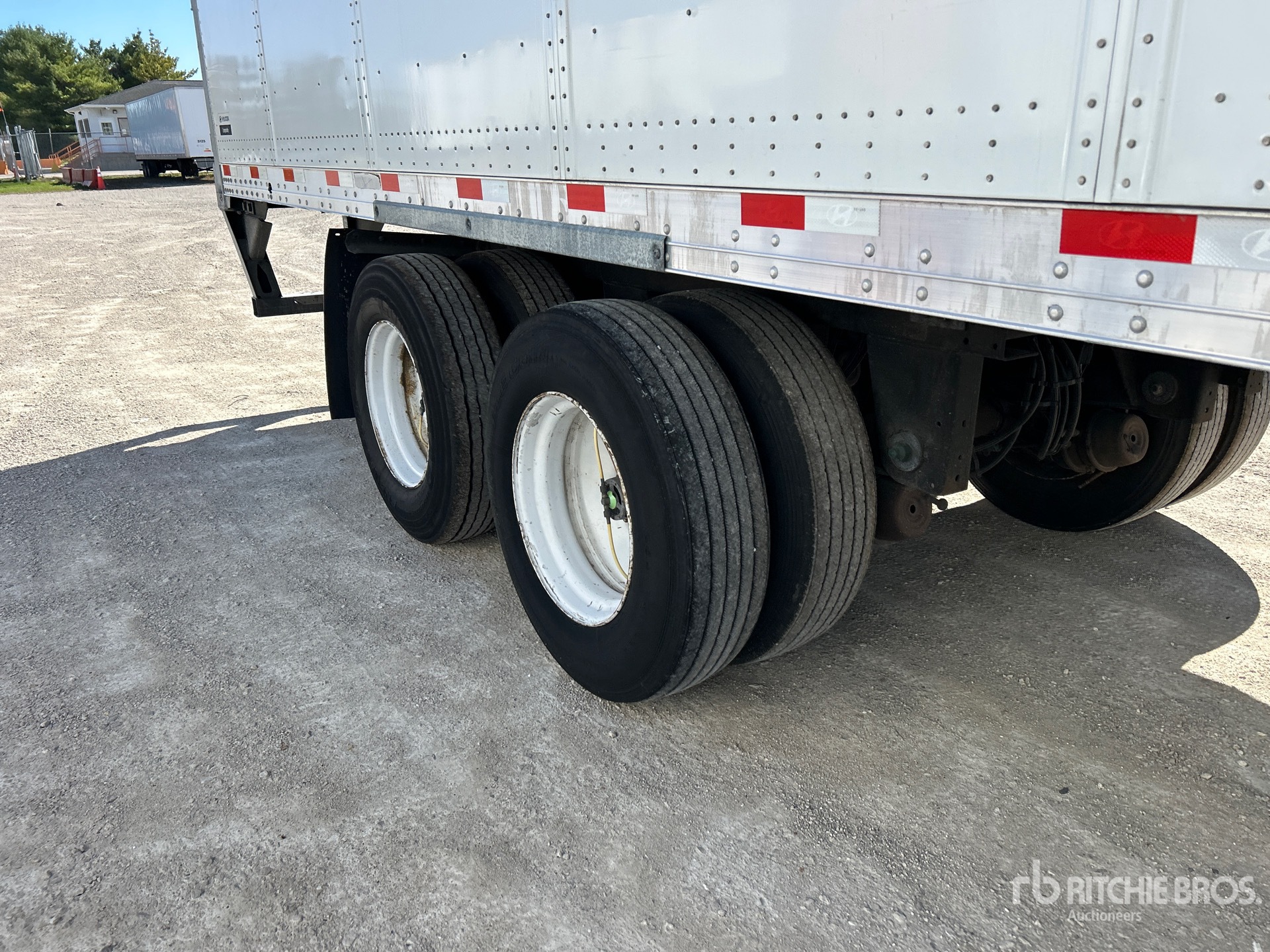 2023 Hyundai V12530152-AJS