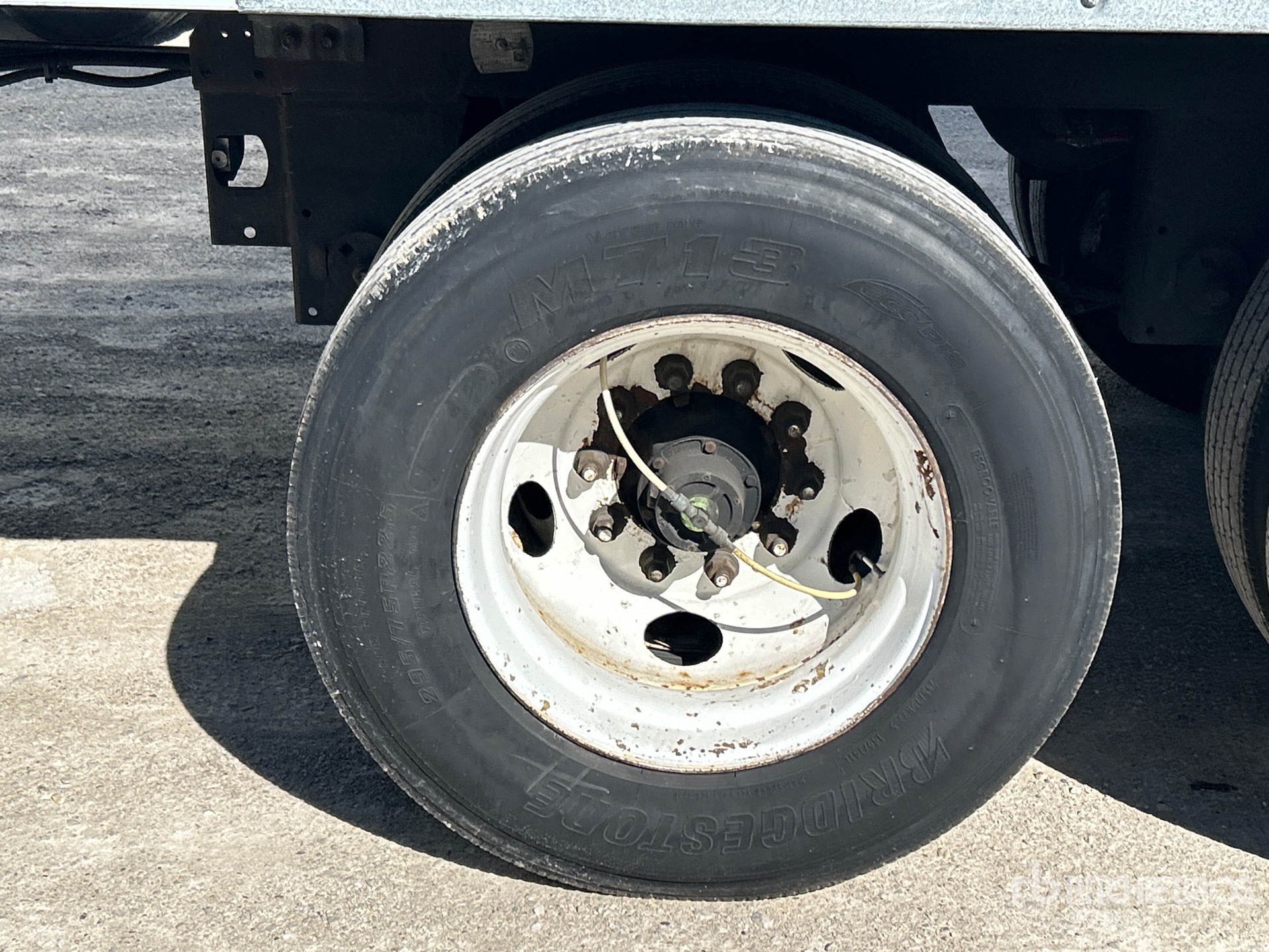2023 Hyundai V12530152-AJS