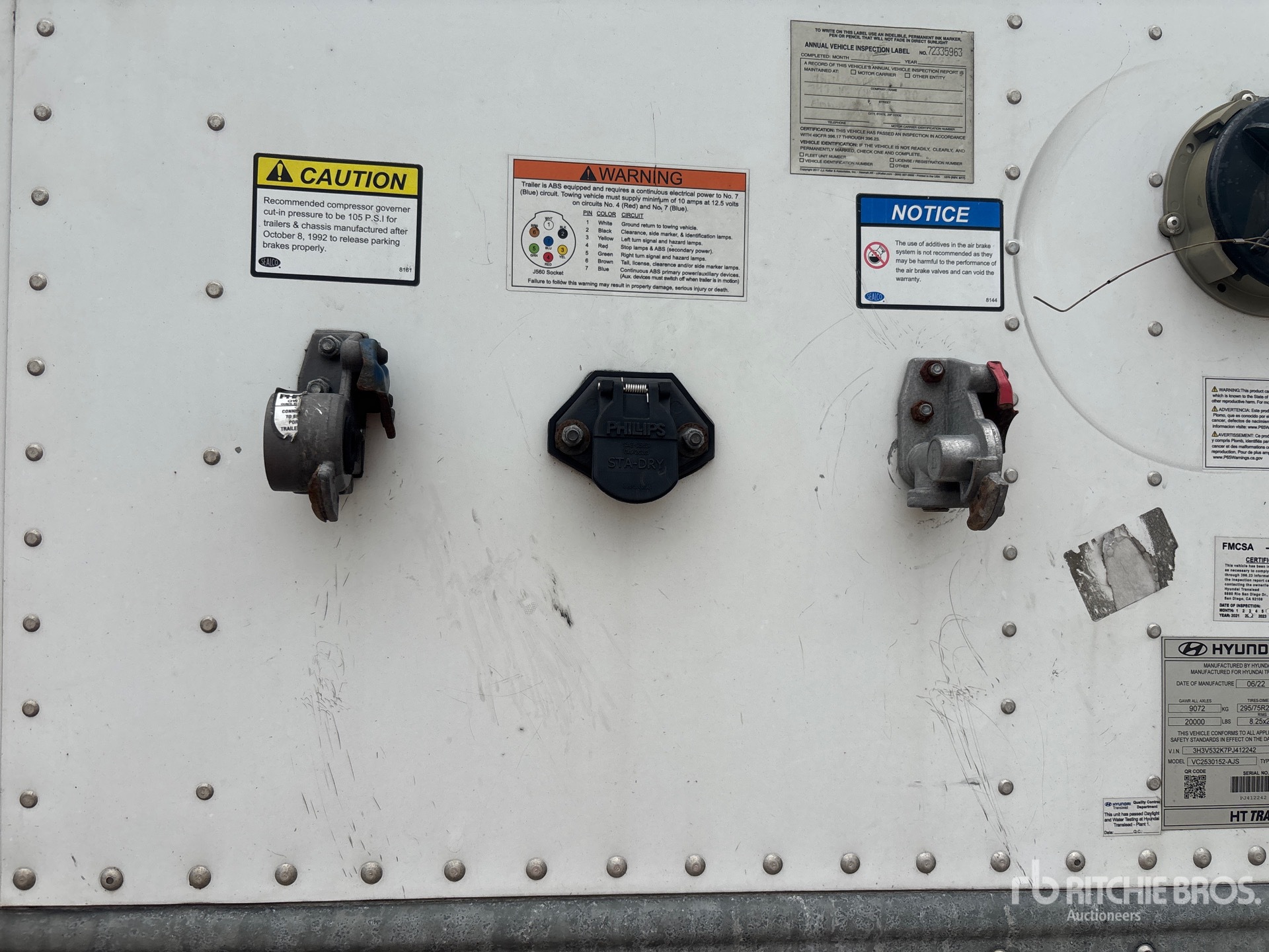 2023 Hyundai V12530152-AJS