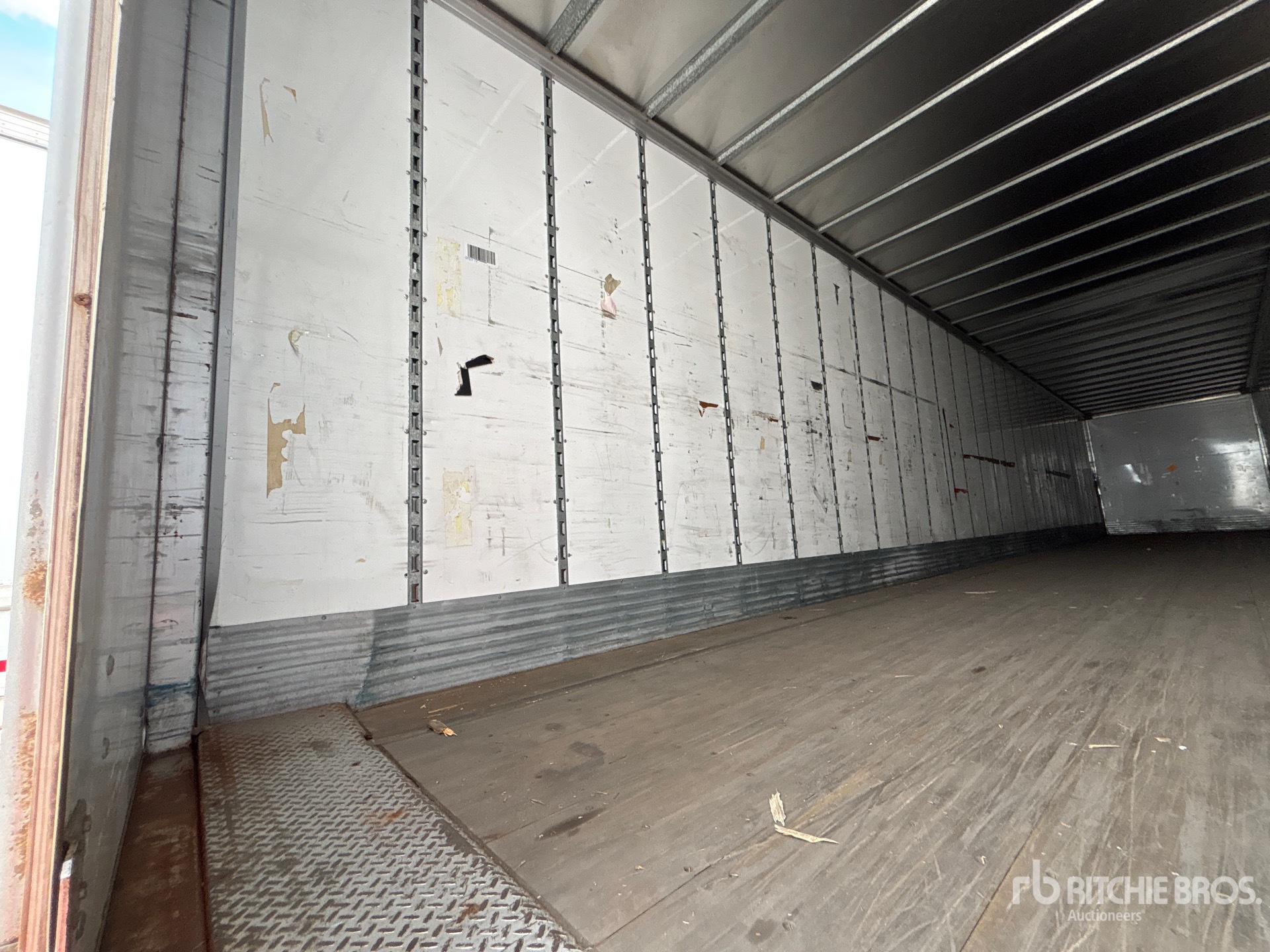 2022 Operbus 53 ft x 102 in T/A