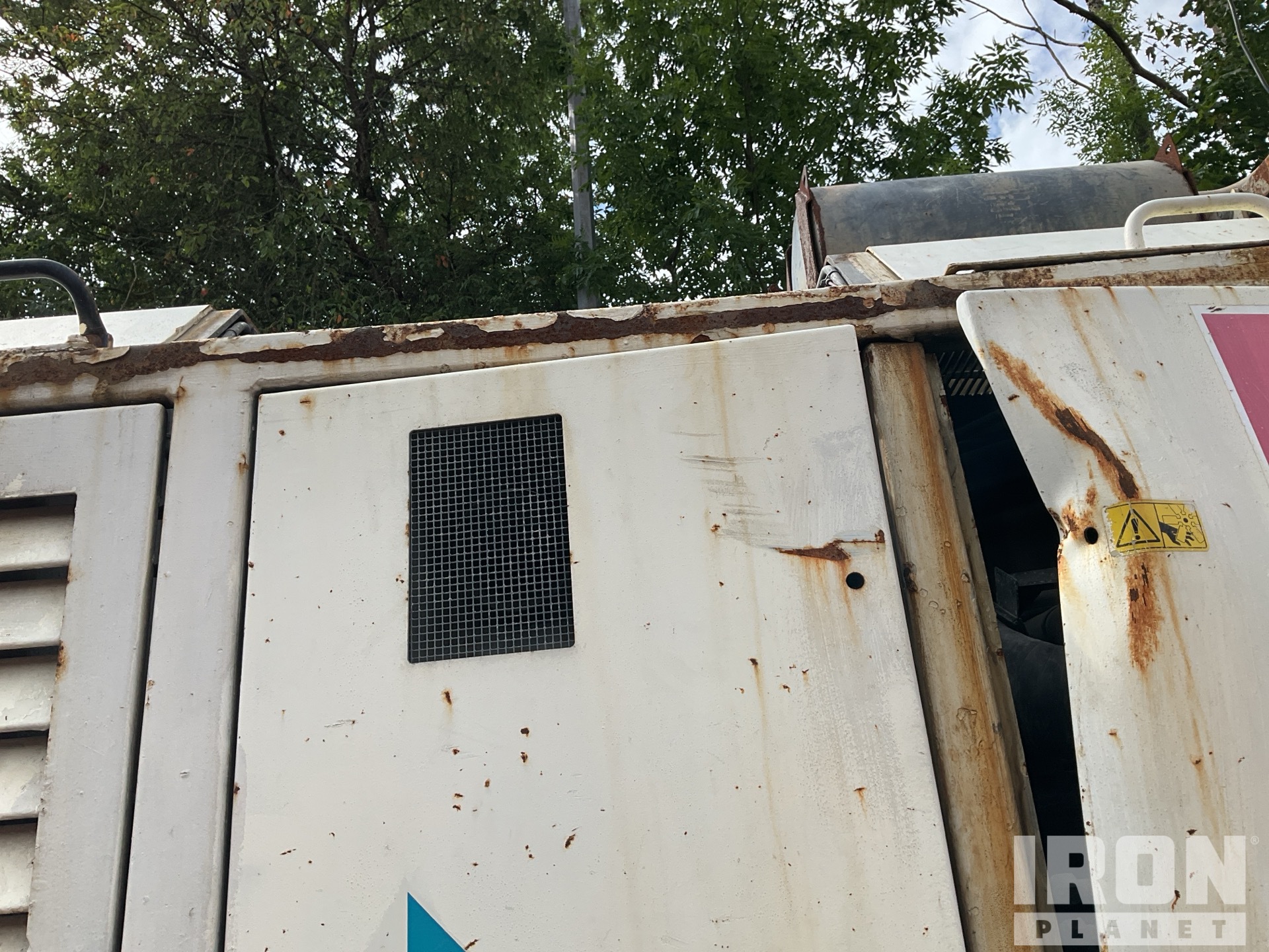 General Appearance with Sheet Metal (fiberglass) Condition