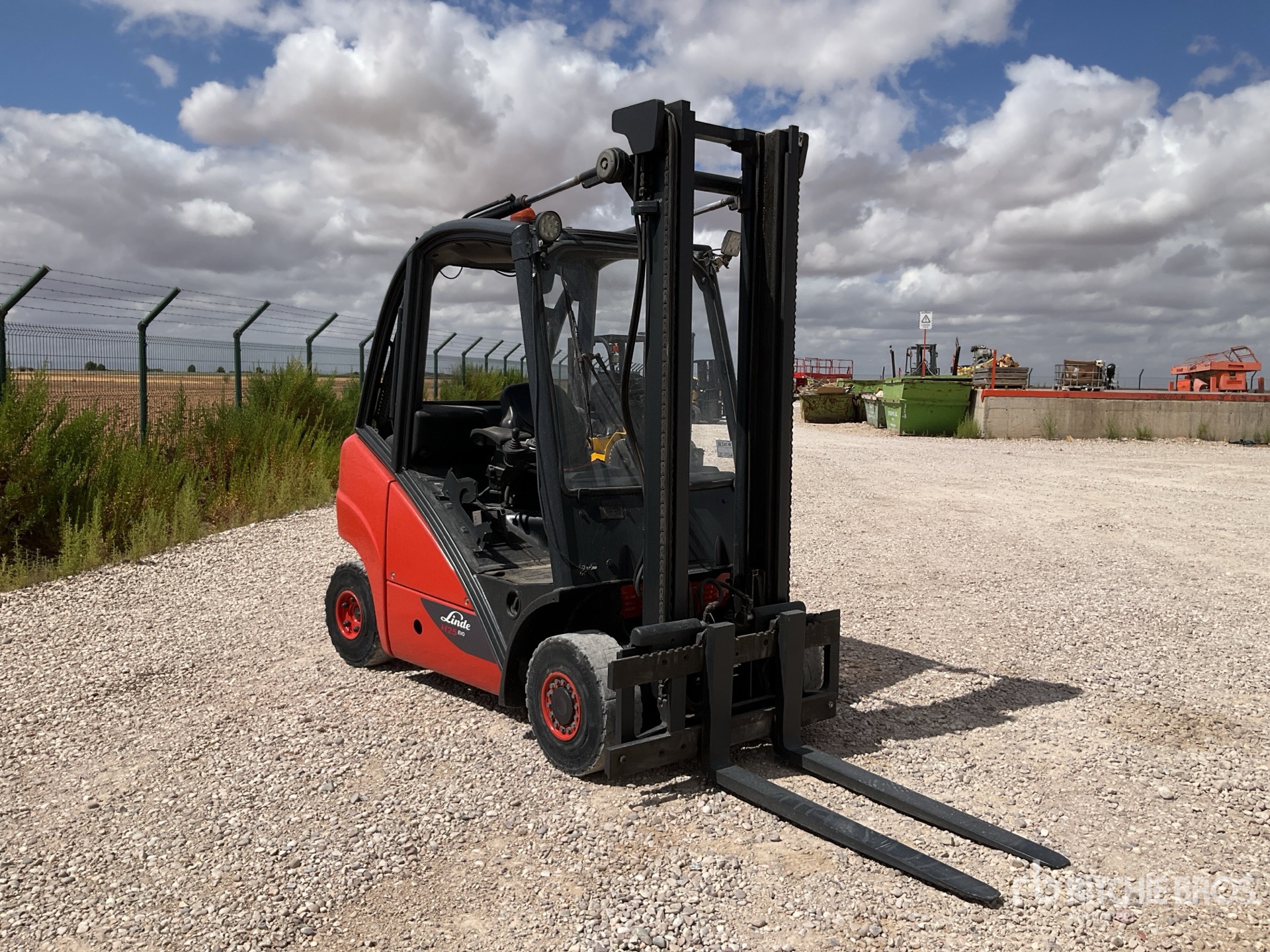 2006 Baker H25D