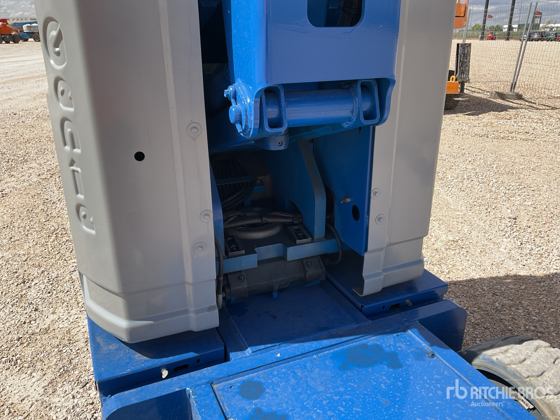 2015 Genie Z-30/20N RJ