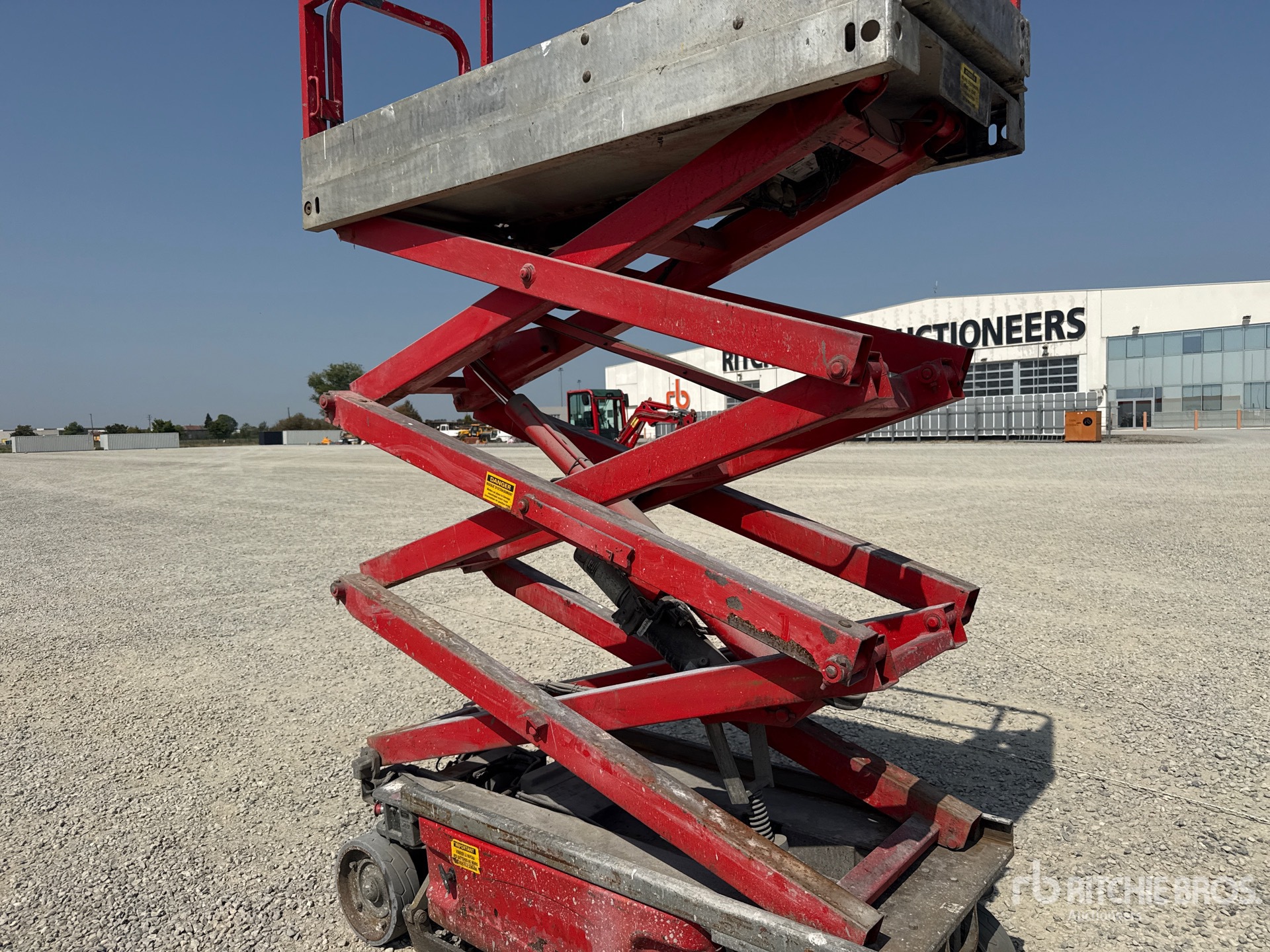 2008 JLG 1930ES