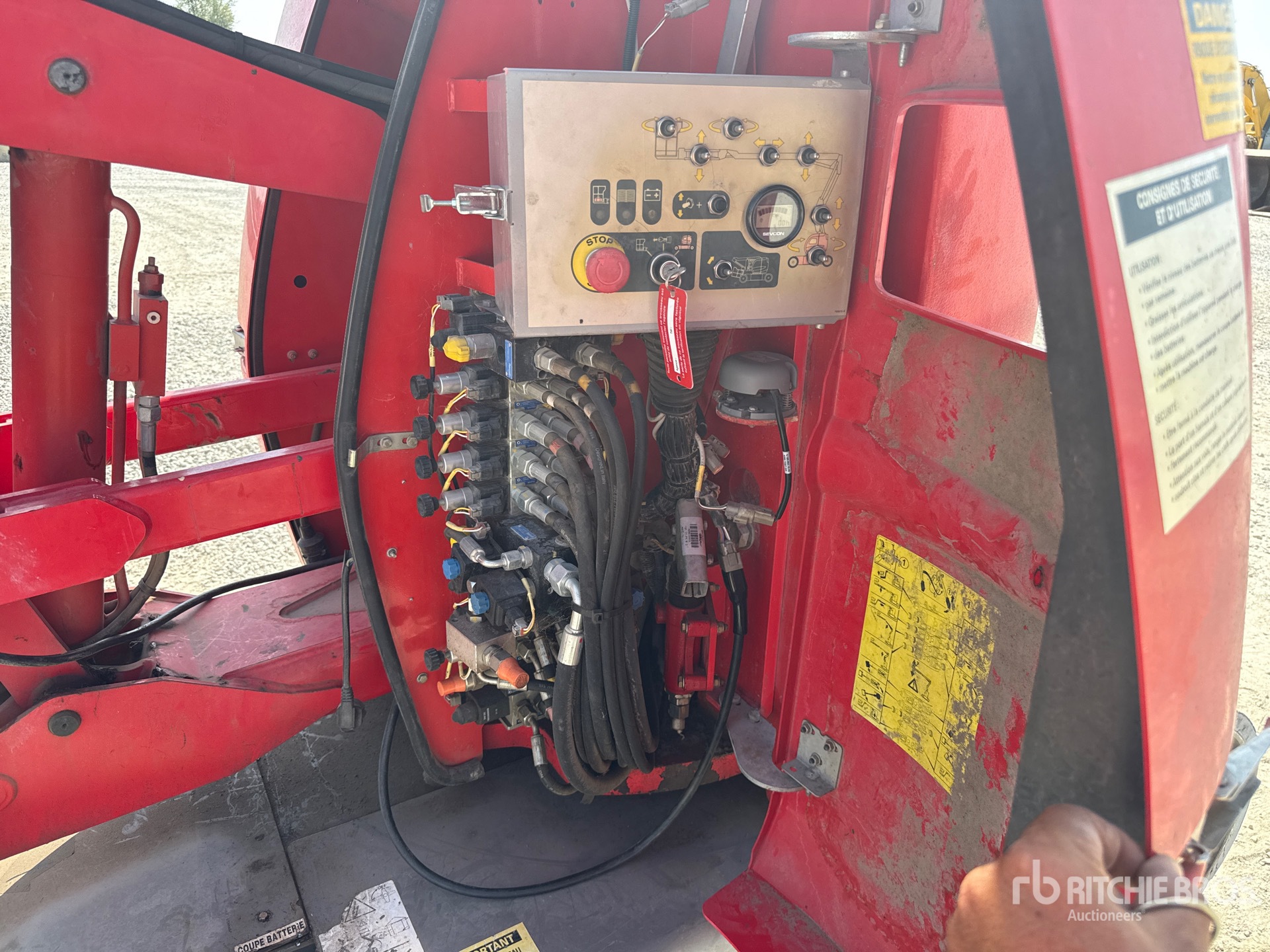 2017 Manitou 120 AETJC 2