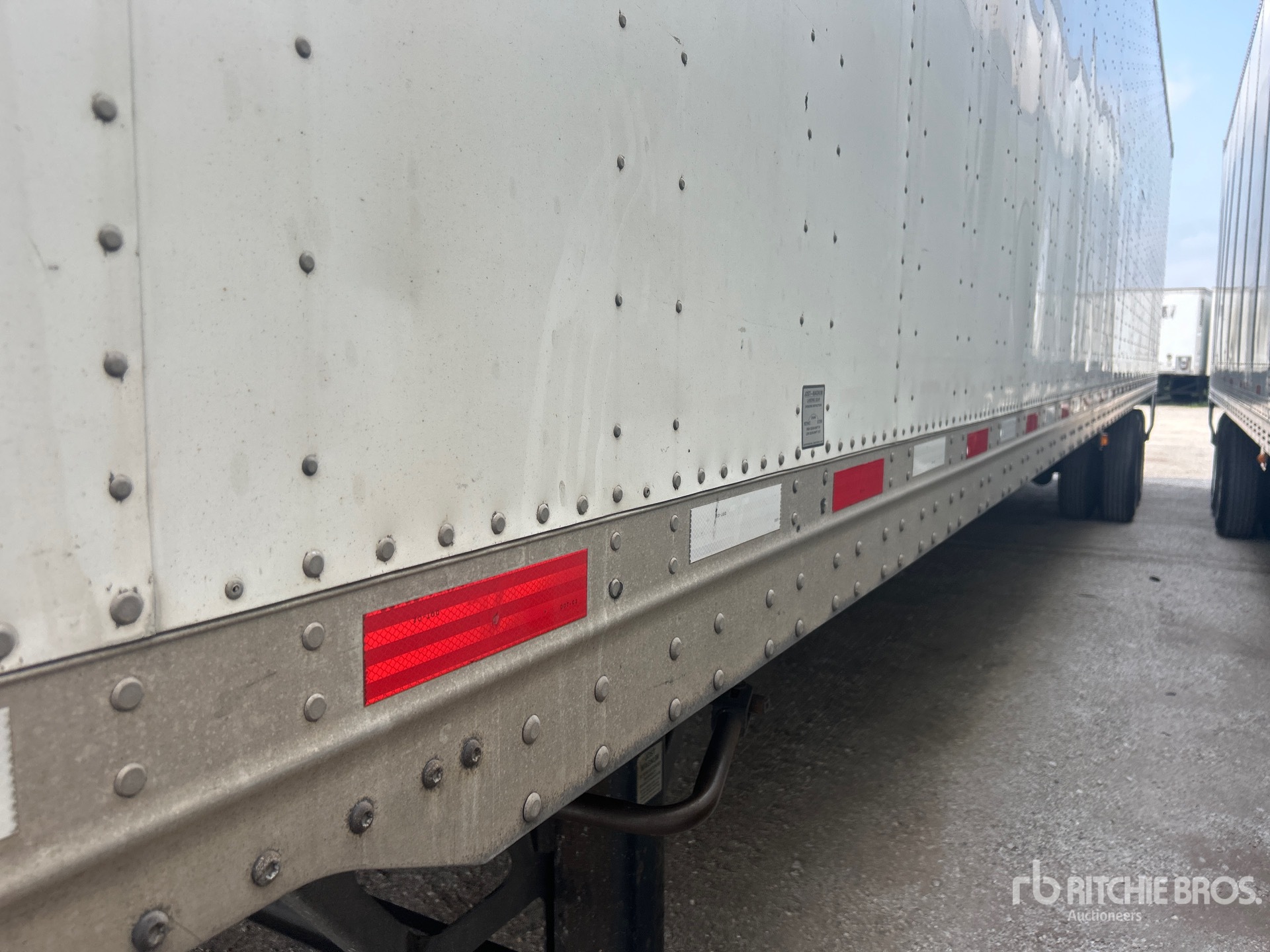 2022 Vanguard 53 ft x 102 in T/A