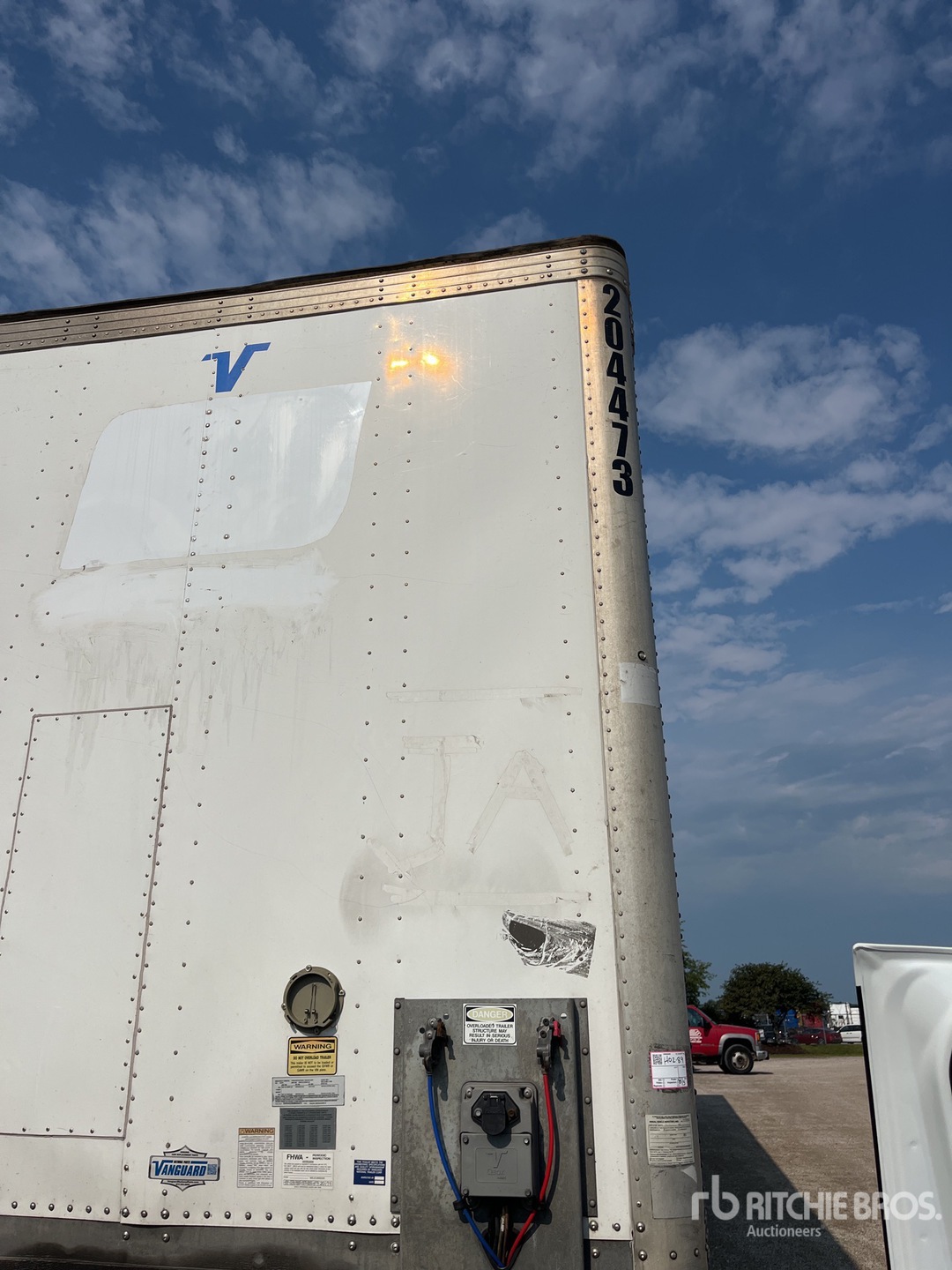 2022 Vanguard 53 ft x 102 in T/A