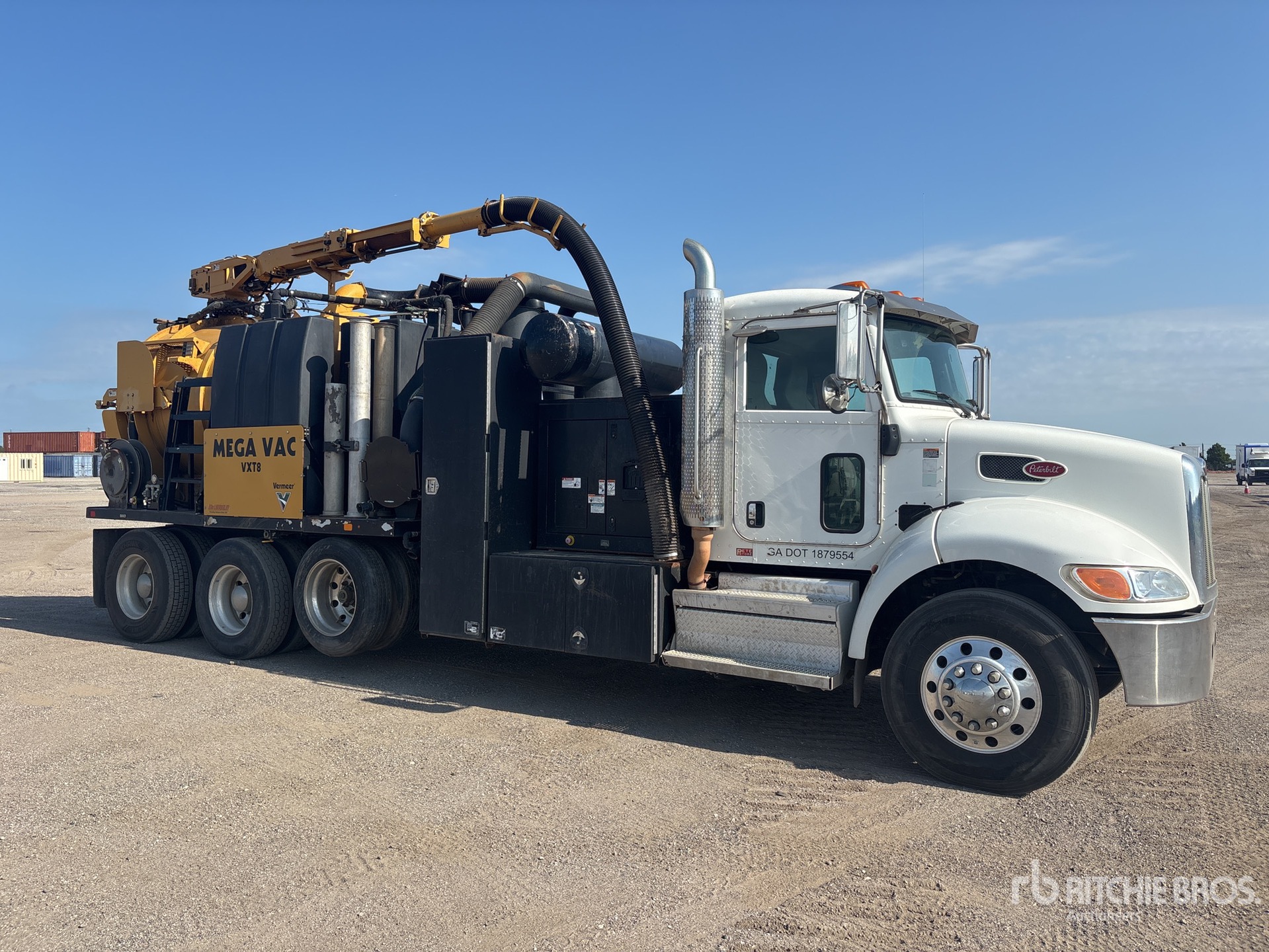2019 Peterbilt 348