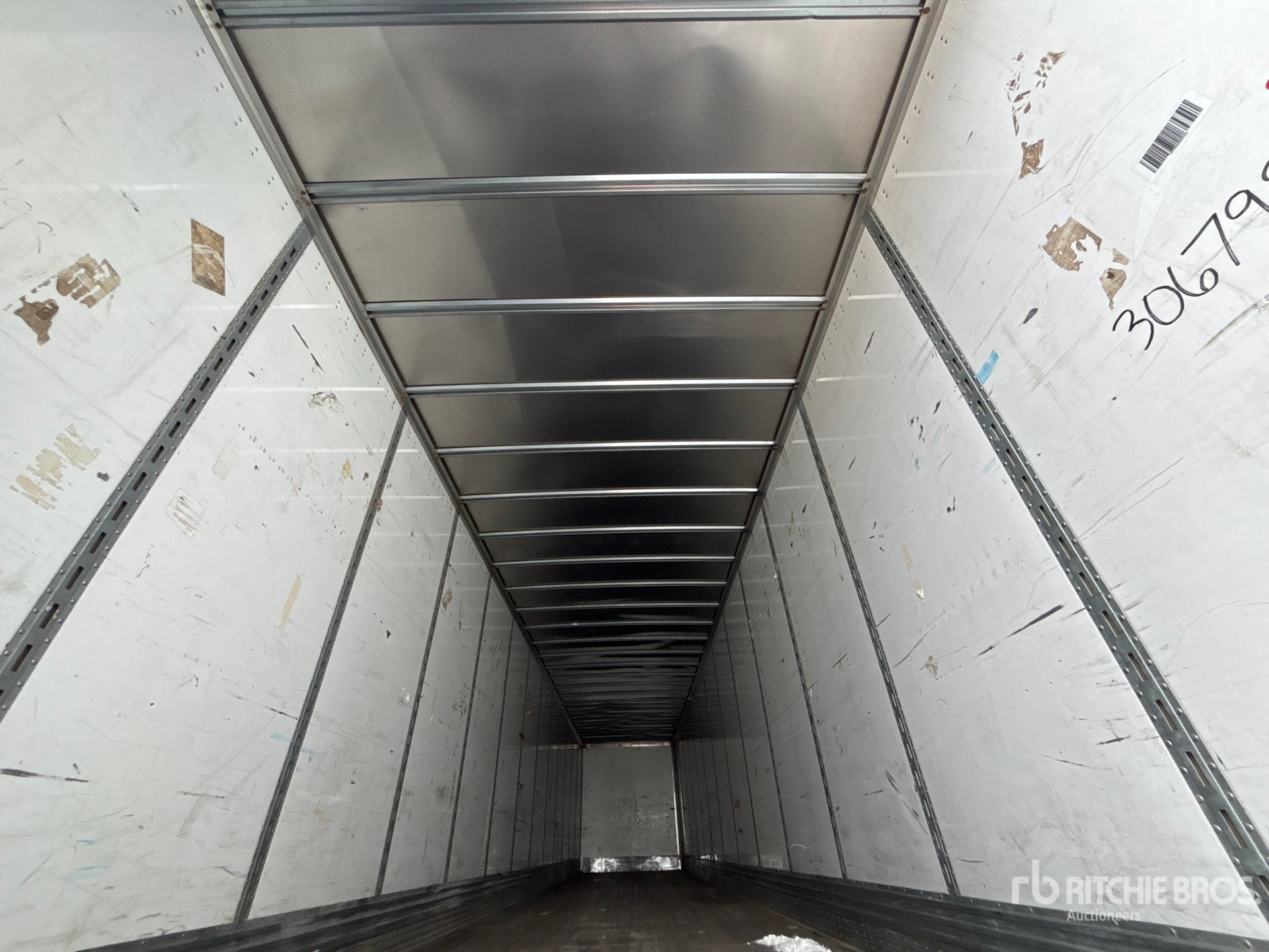 2023 Vanguard 53 ft x 102 in T/A