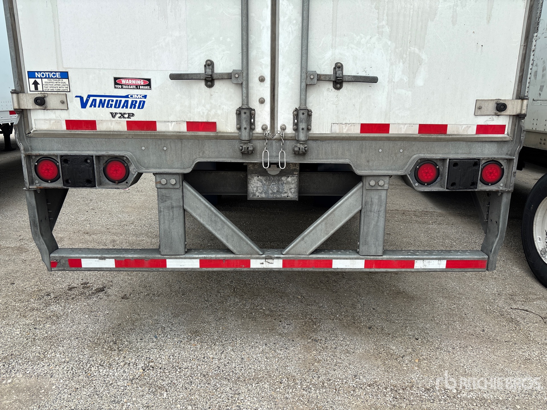 2023 Vanguard 53 ft x 102 in T/A