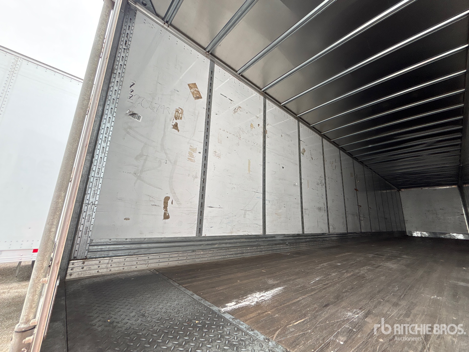2023 Vanguard 53 ft x 102 in T/A