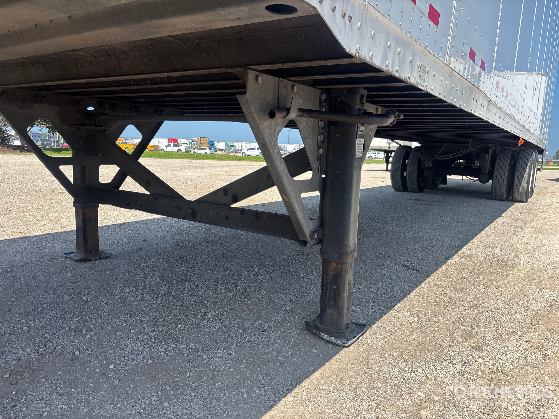 2023 Vanguard 53 FT X 102 IN T/A