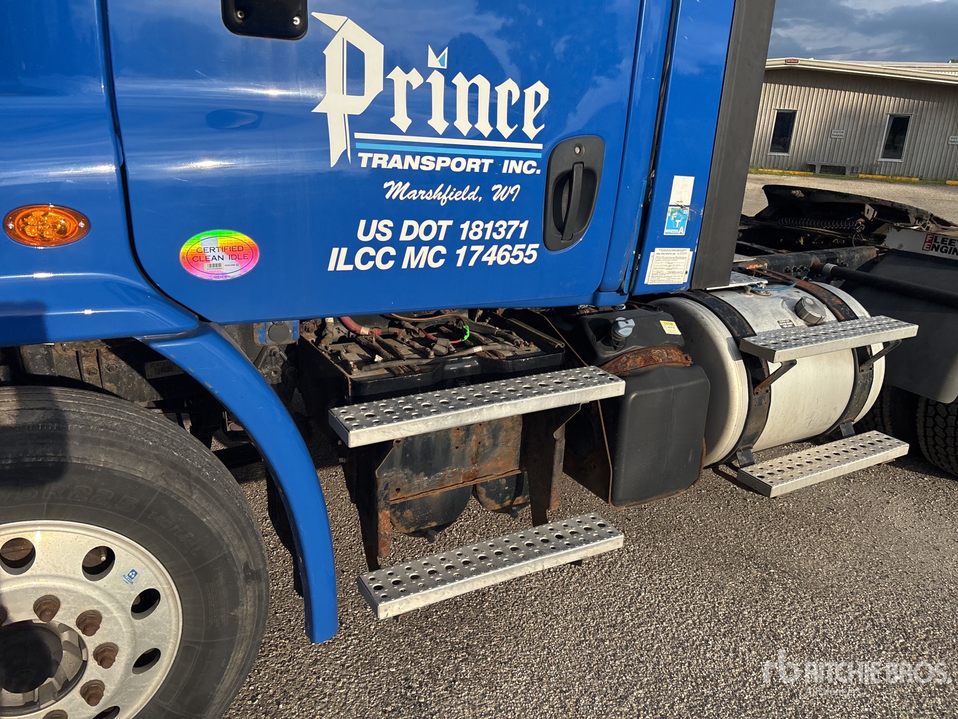 2018 Freightliner CASCADIA 113