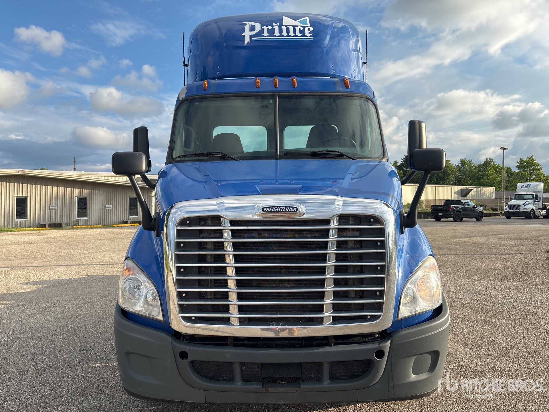 2018 Freightliner CASCADIA 113