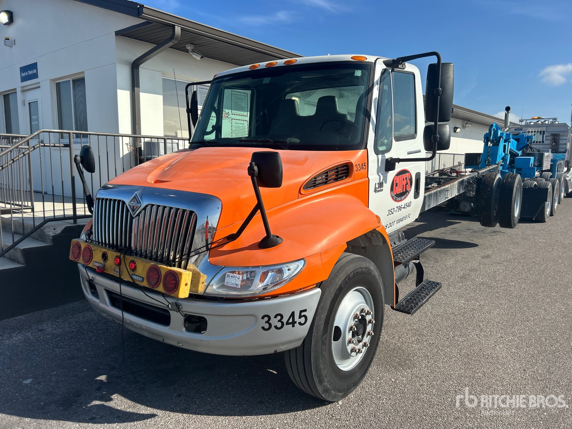 2004 International MA025