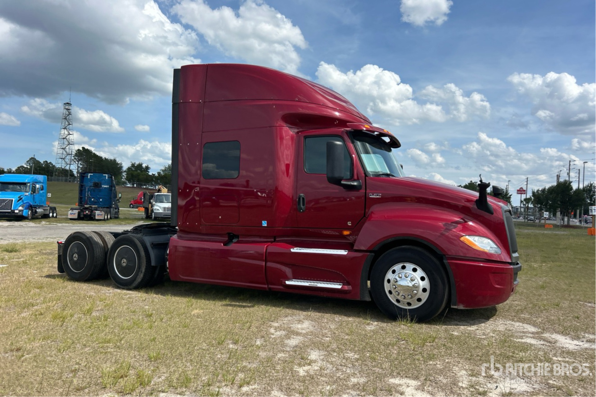 2021 International LT625