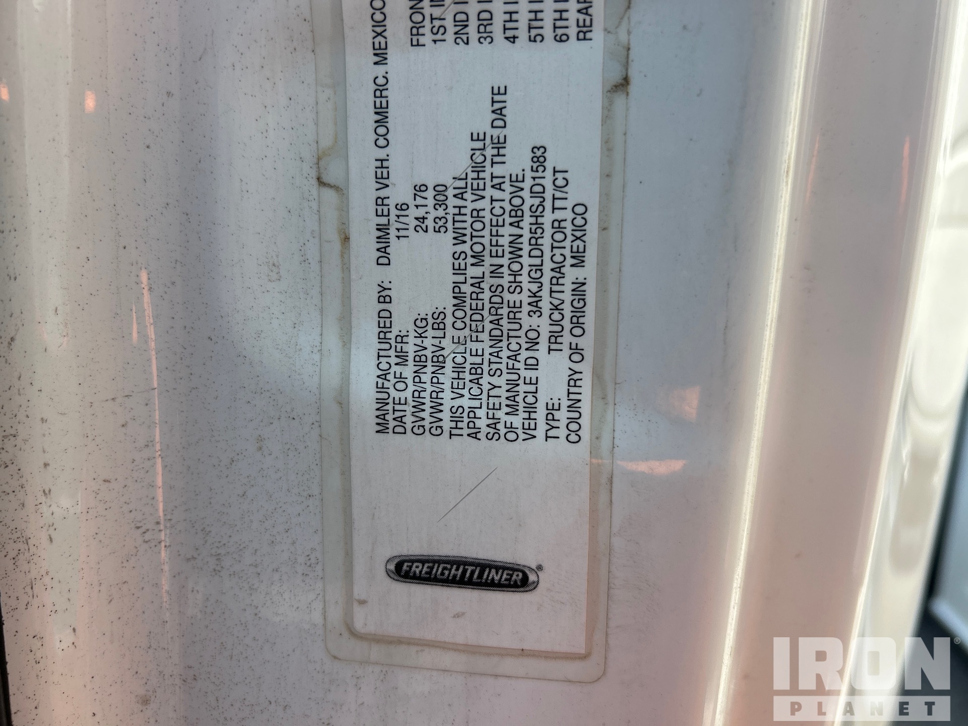 2017 Freightliner CASCADIA 125
