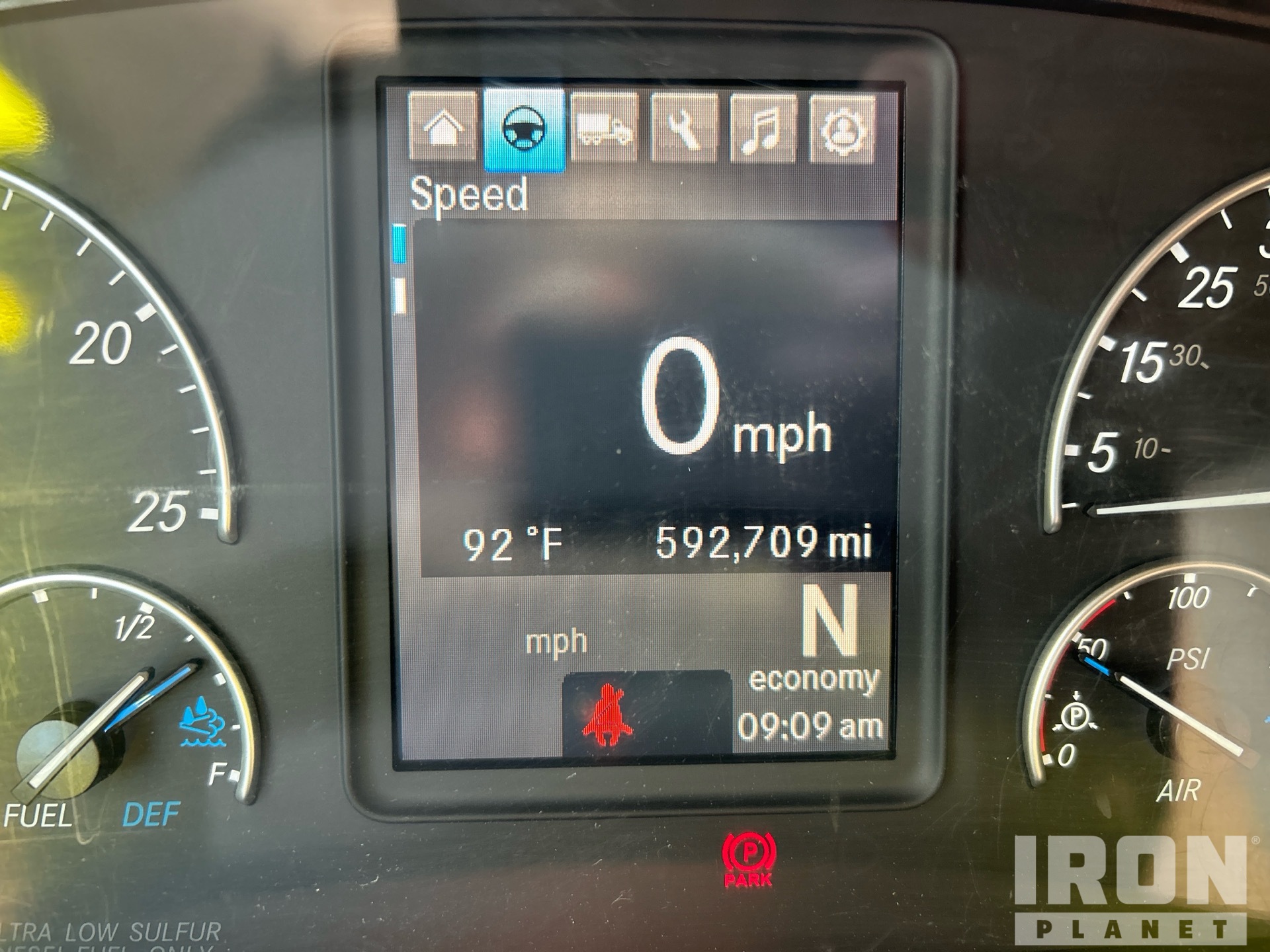 2019 Freightliner CASCADIA 126
