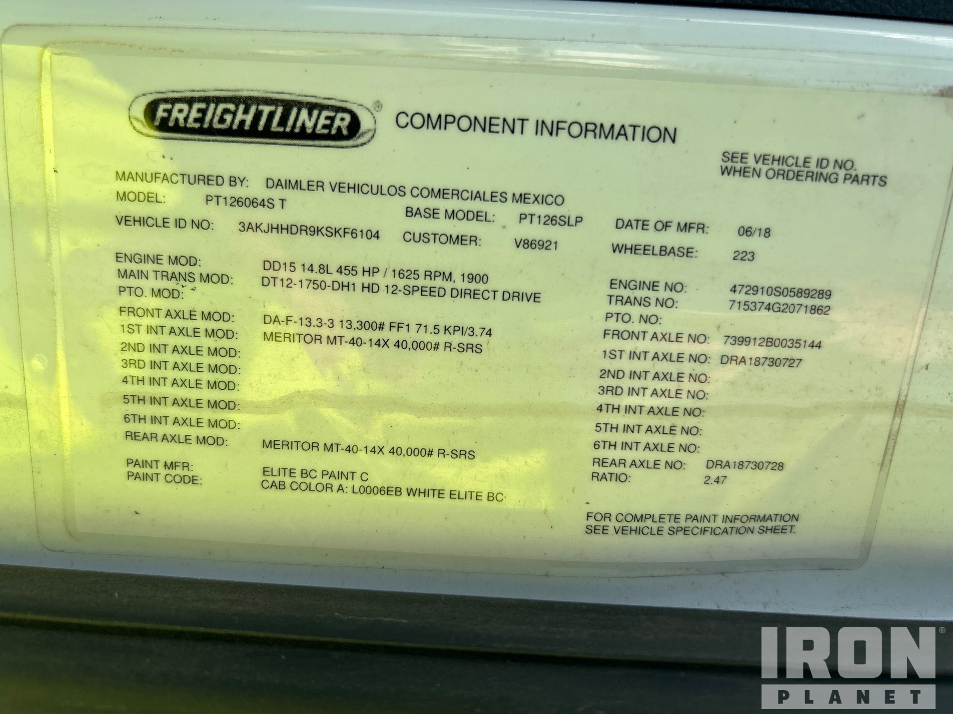 2019 Freightliner CASCADIA 126