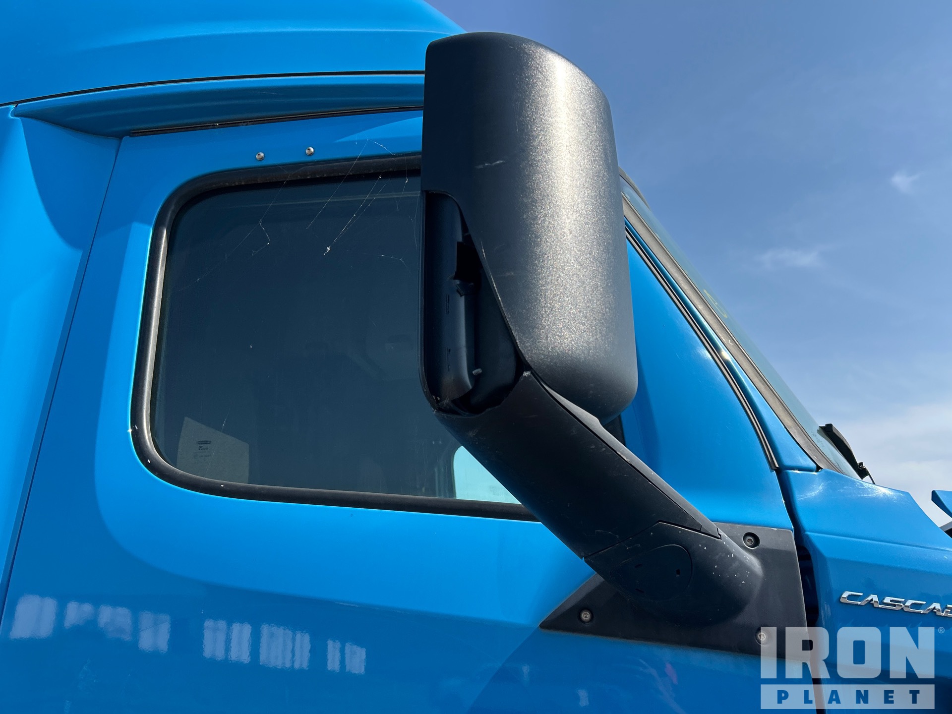 2020 Freightliner CASCADIA 126