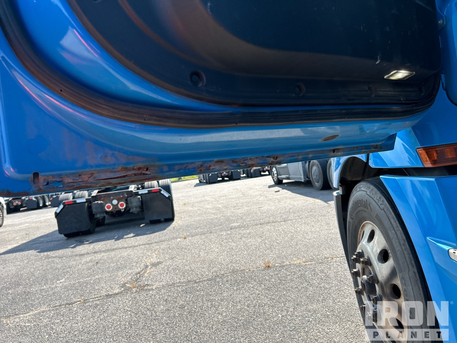2020 Freightliner CASCADIA 126