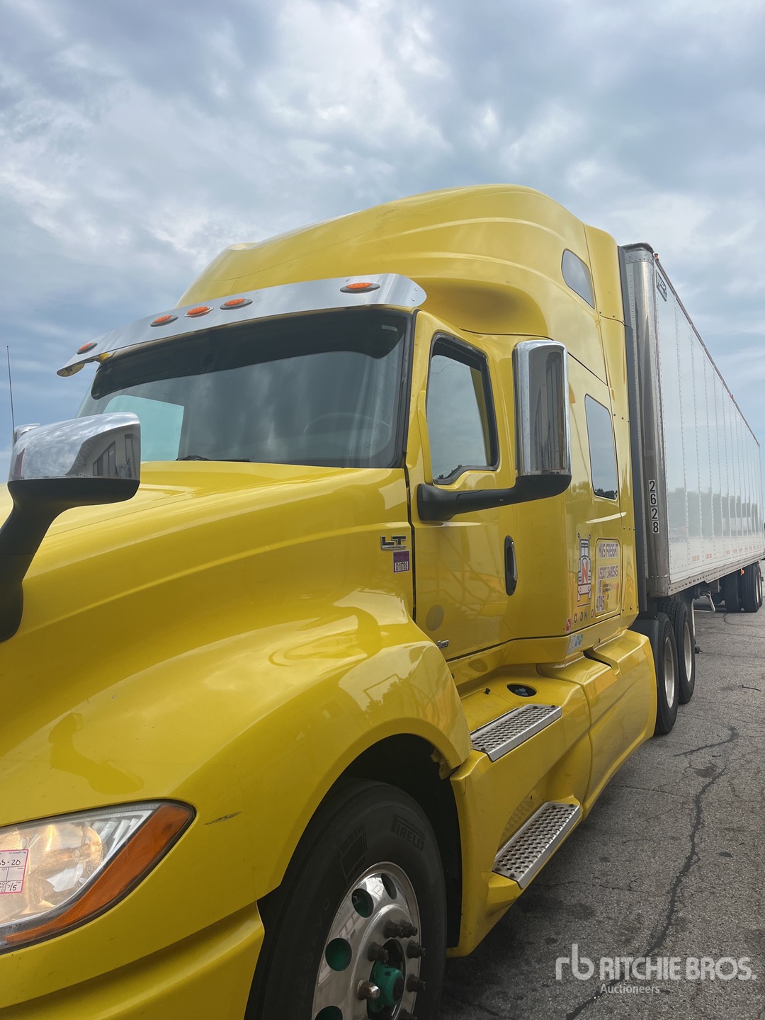 2020 International LT625