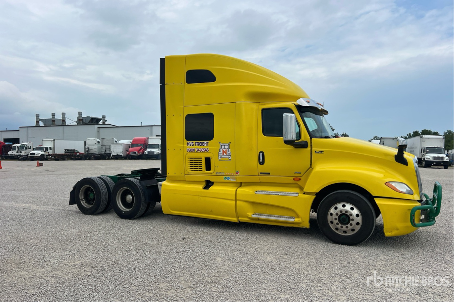 2020 International LT625