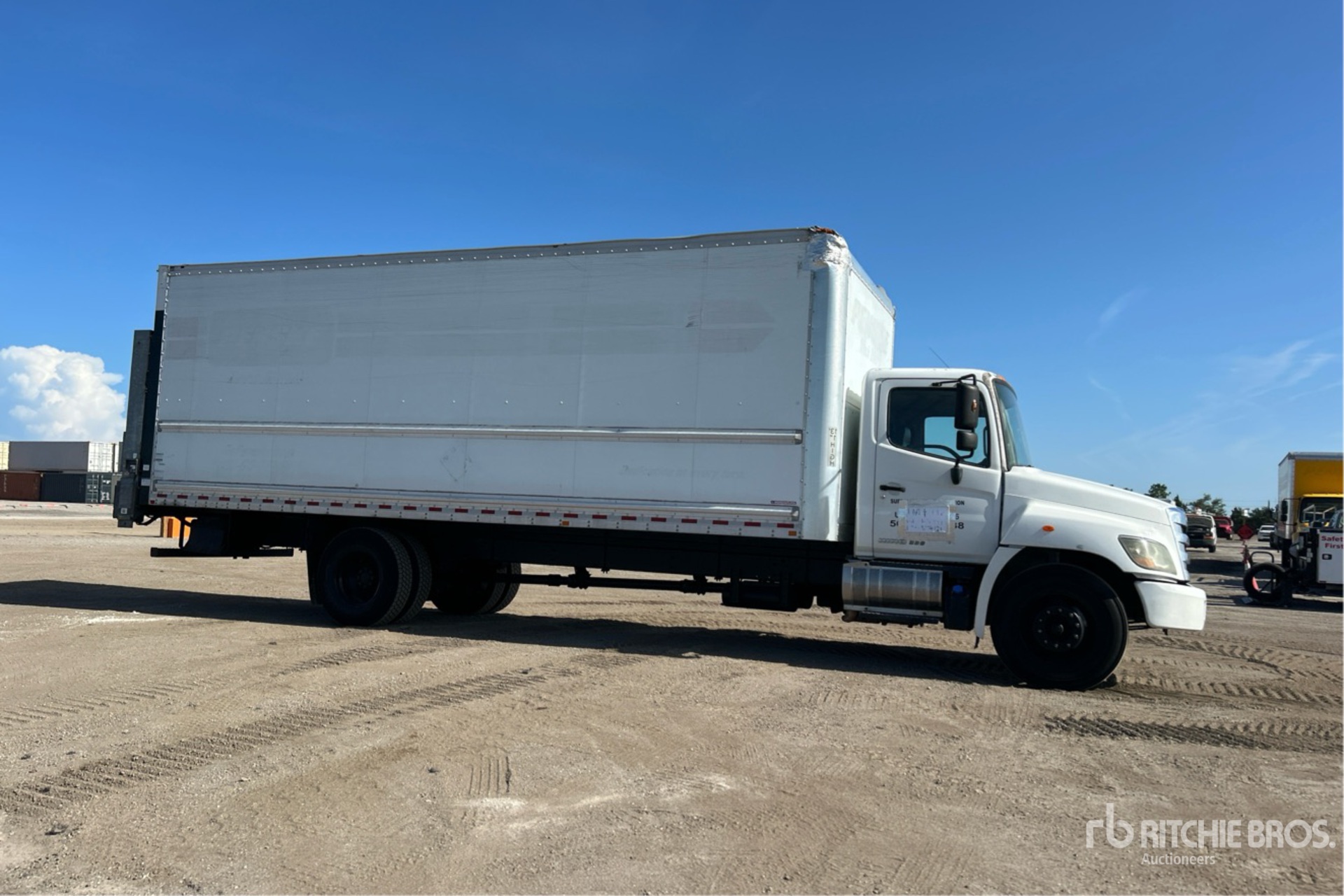 2018 Hino 338