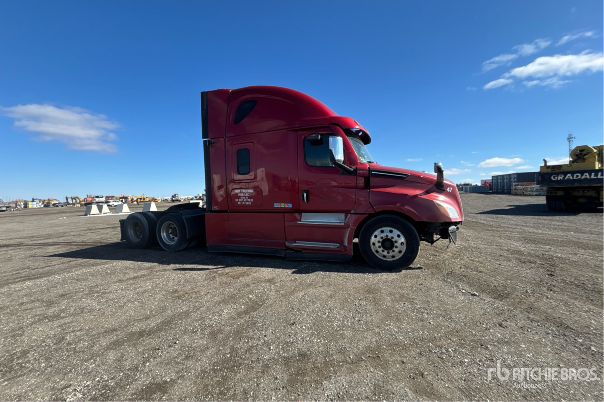 2022 Freightliner CASCADIA 126