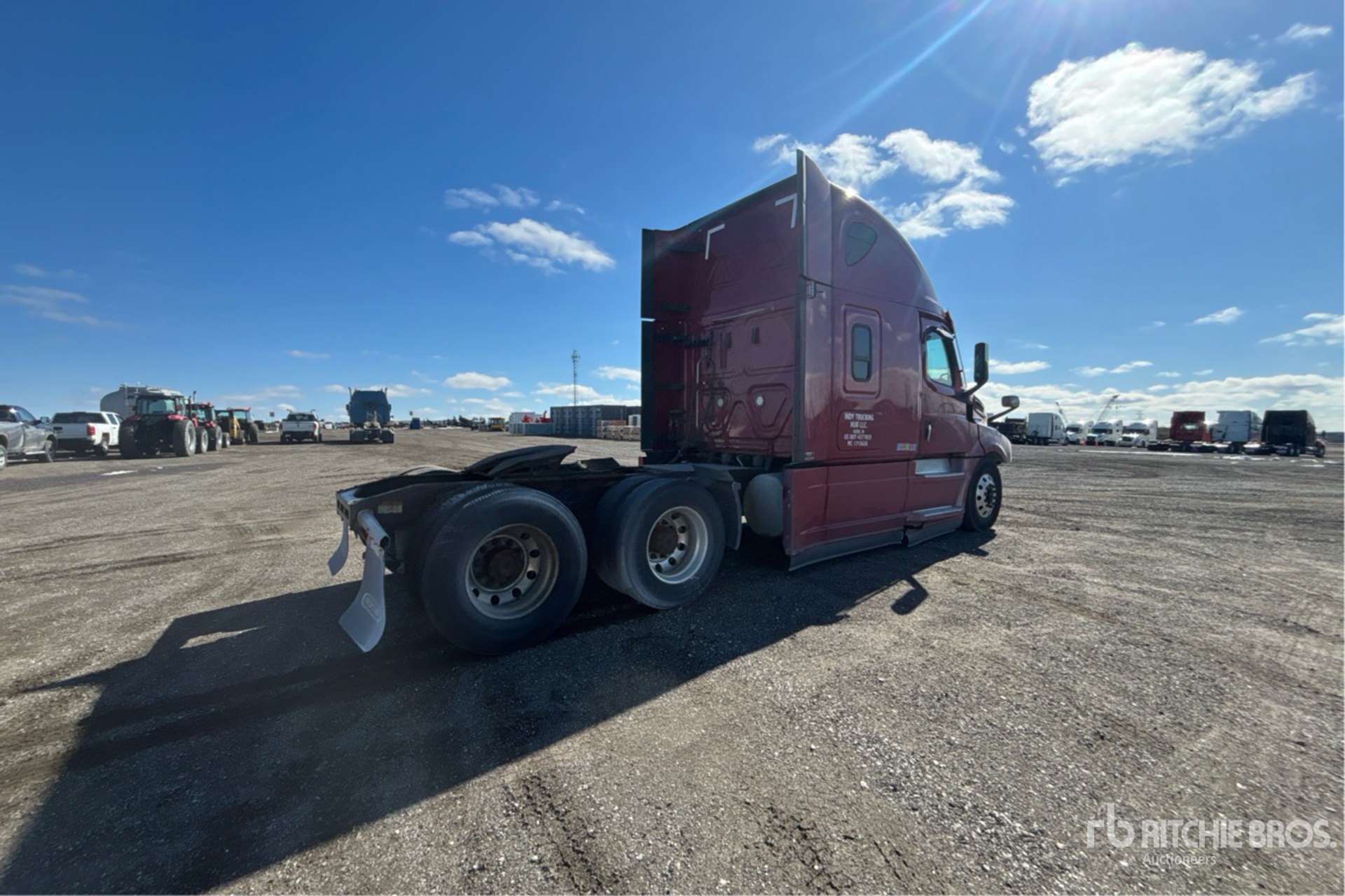 2022 Freightliner CASCADIA 126