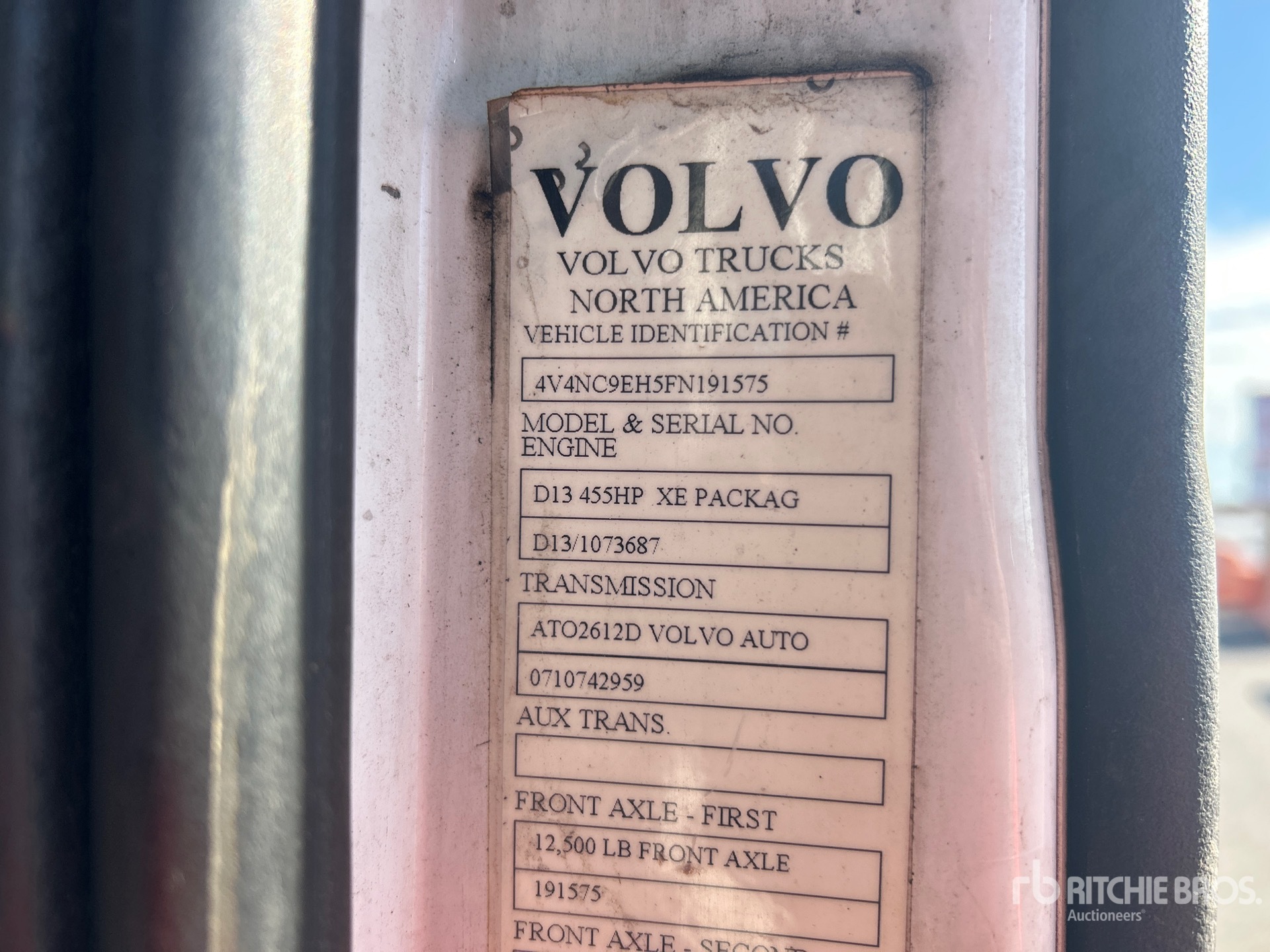 2015 Volvo VNL