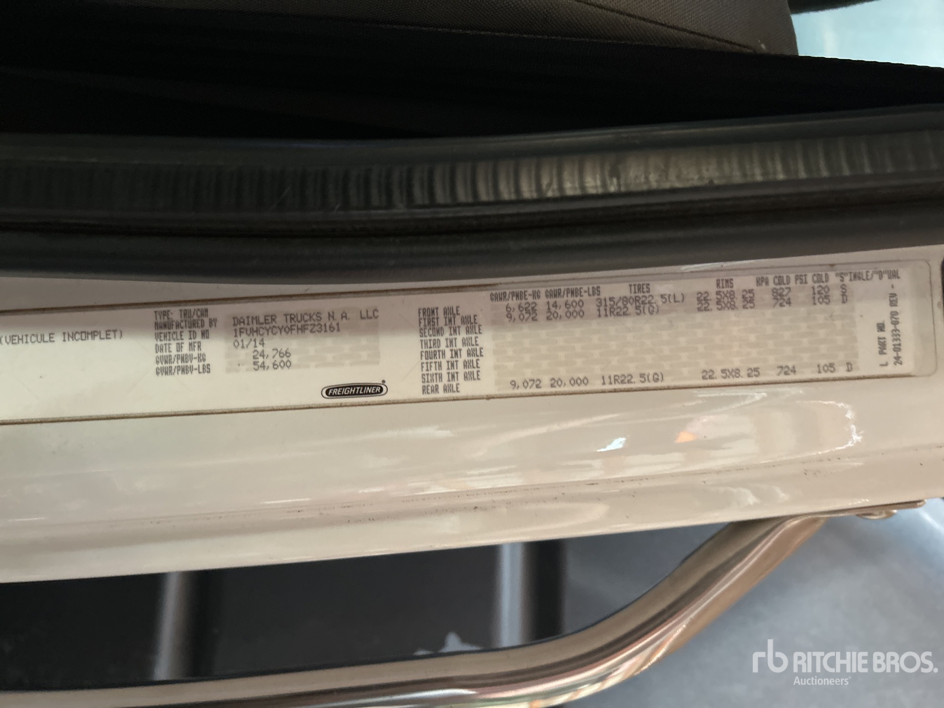 2015 Freightliner M2106