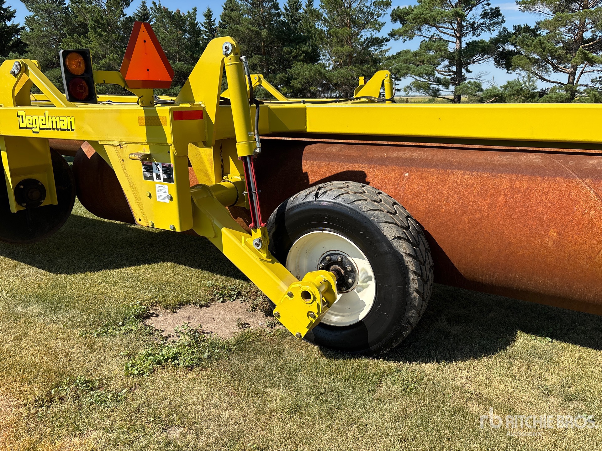 2011 Degelman LR8080