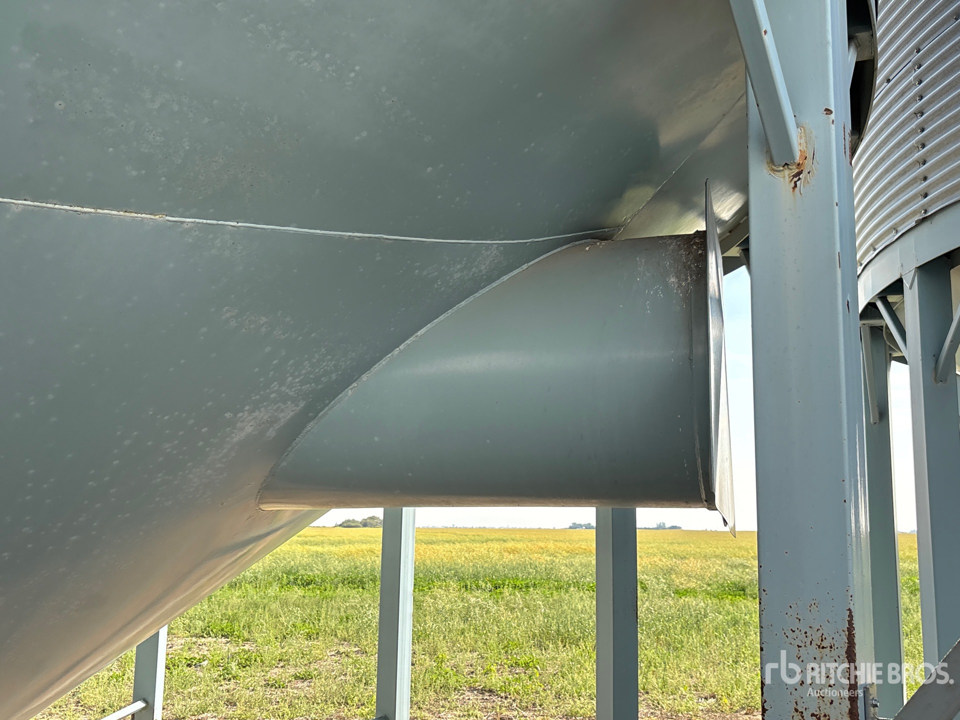 Westeel +/- 5500 BU 8 RING HOPPER