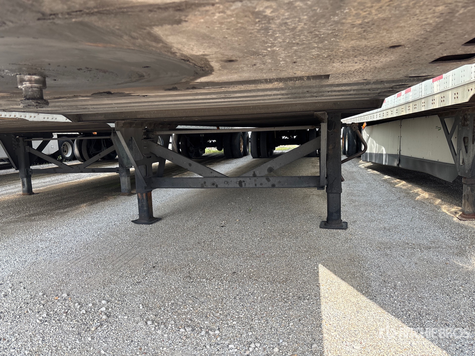 2022 Vanguard 53 ft x 102 in T/A