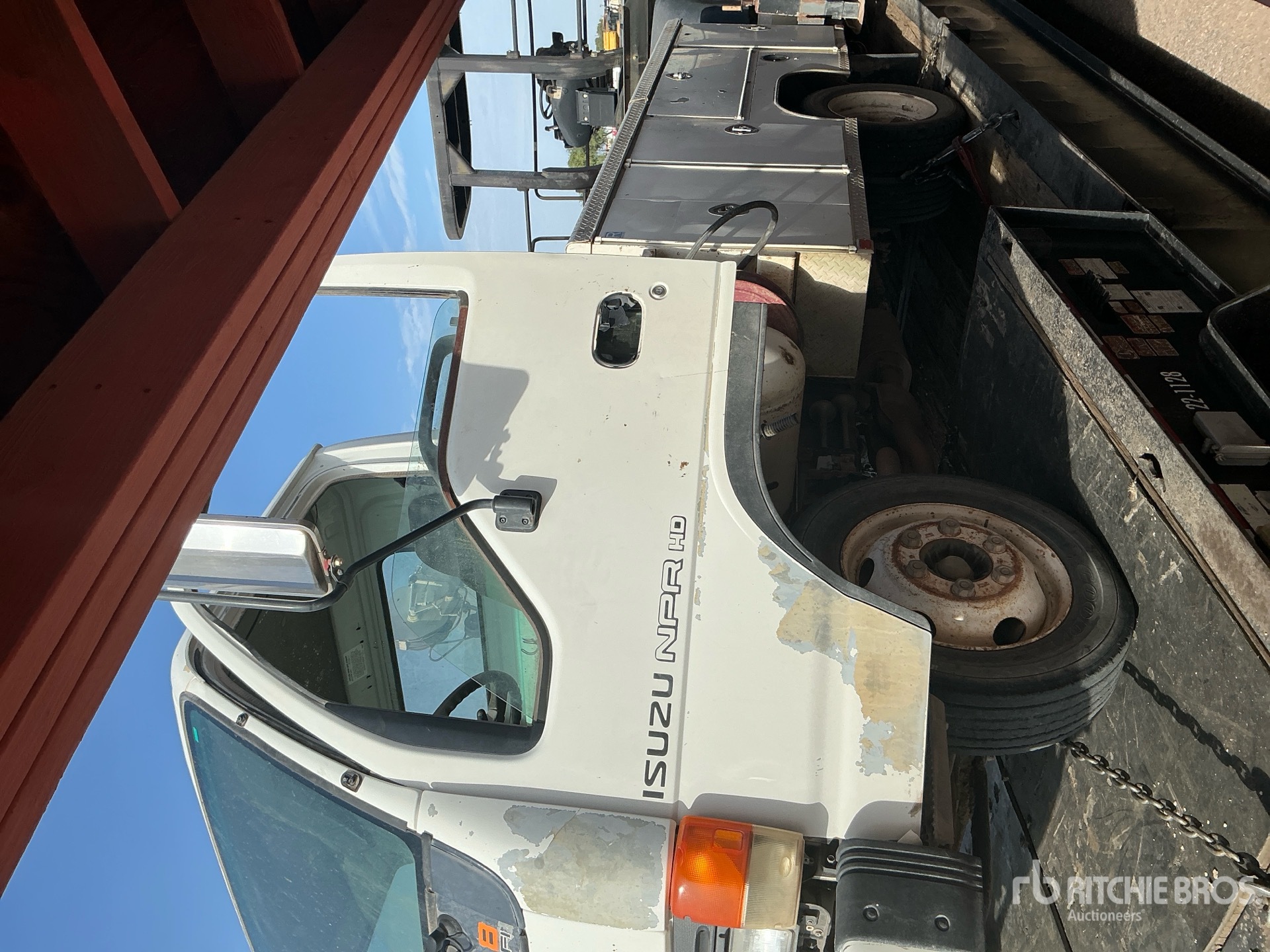 2001 Isuzu NPR HD