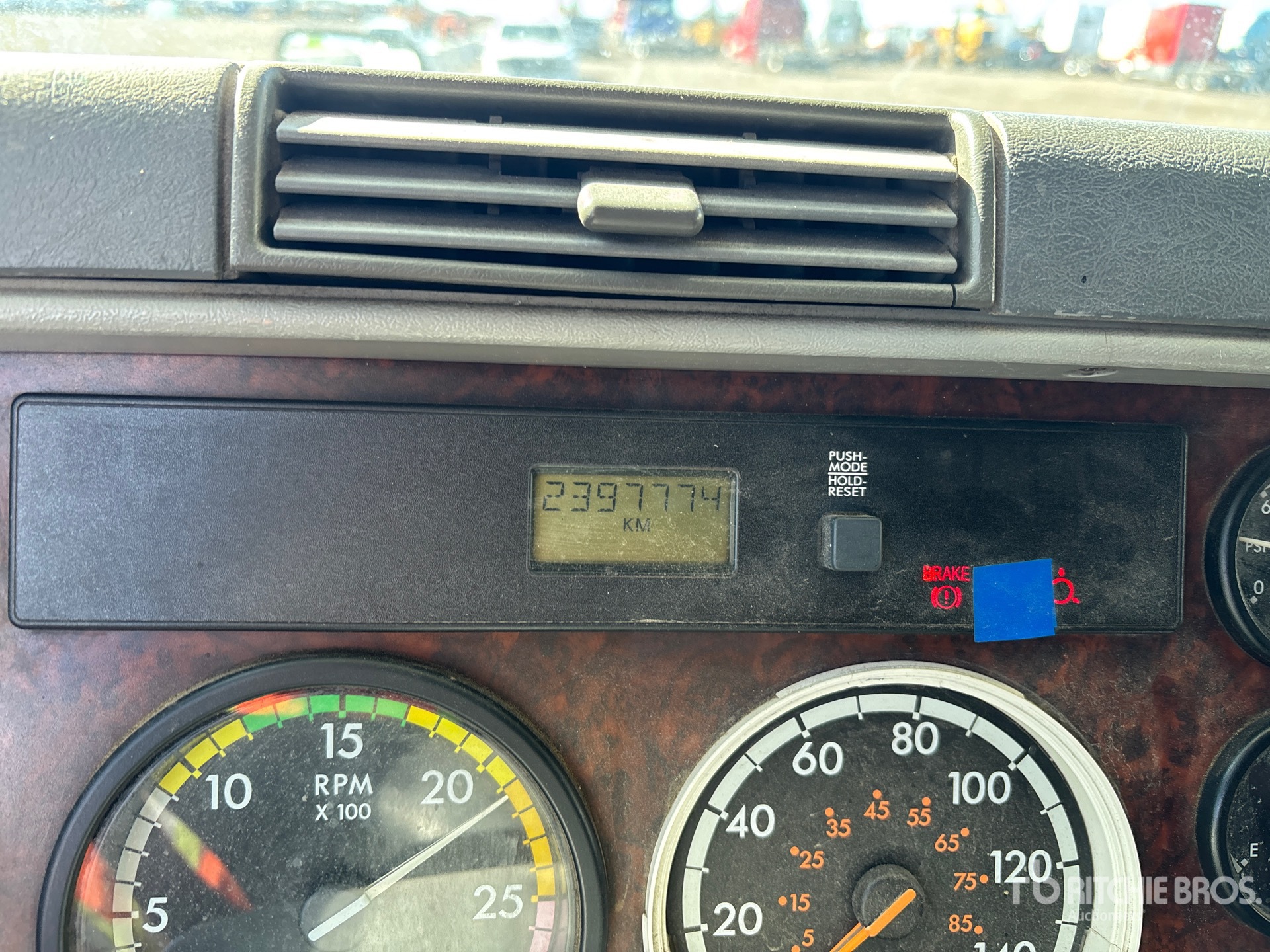 2007 Freightliner Columbia 120