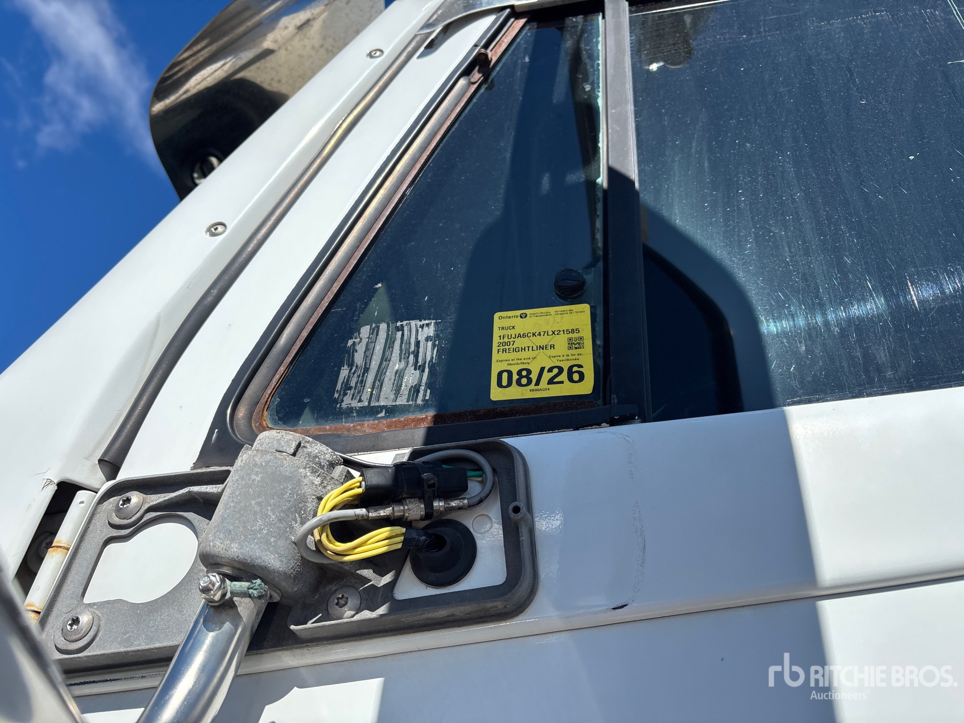 2007 Freightliner Columbia 120