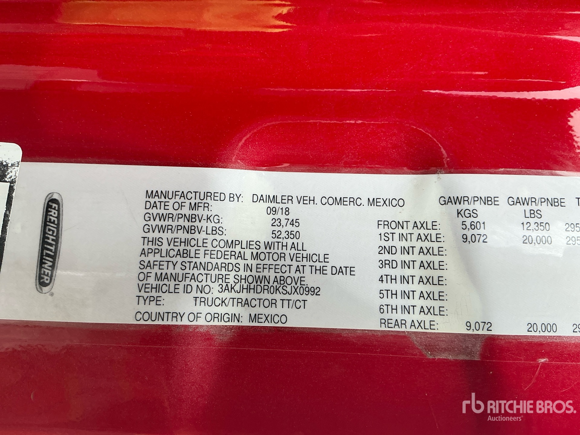 2019 Freightliner CASCADIA 126