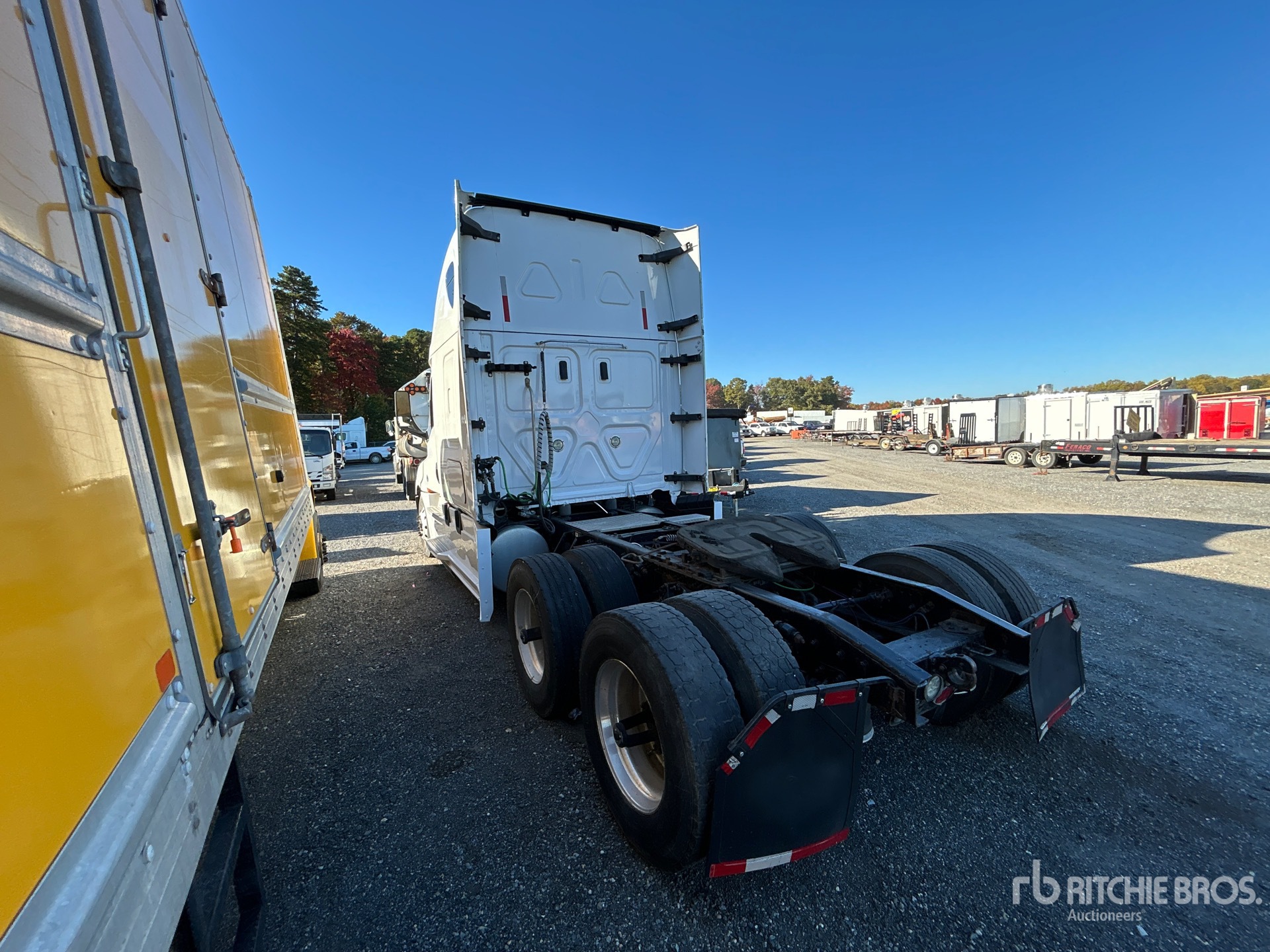 2019 Freightliner CASCADIA 126