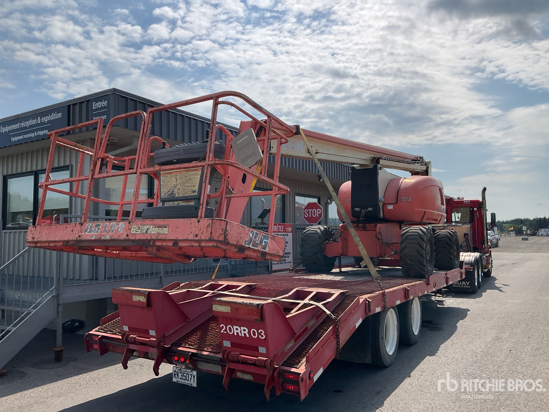 2003 JLG 800A