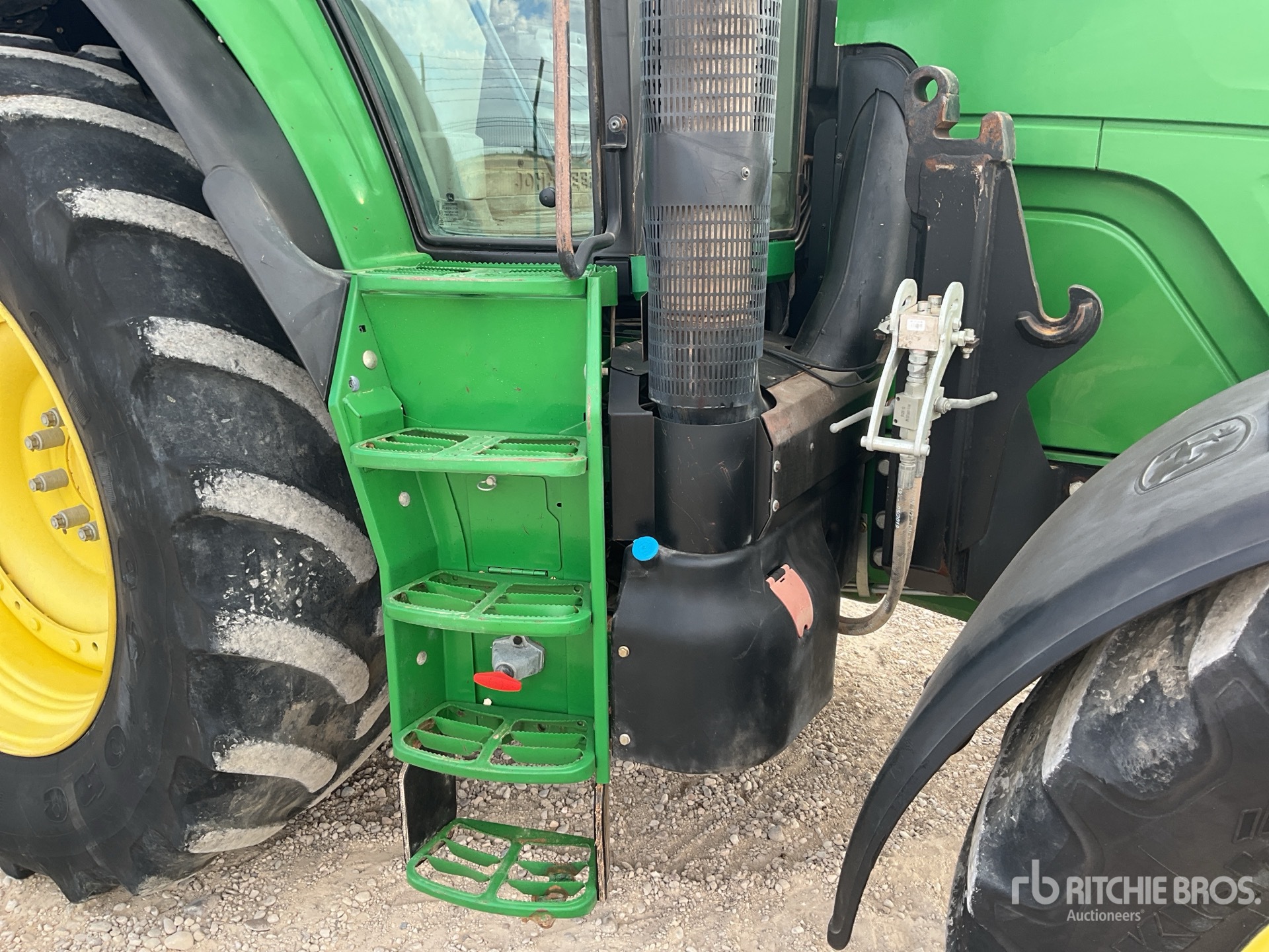 2013 John Deere 6170M