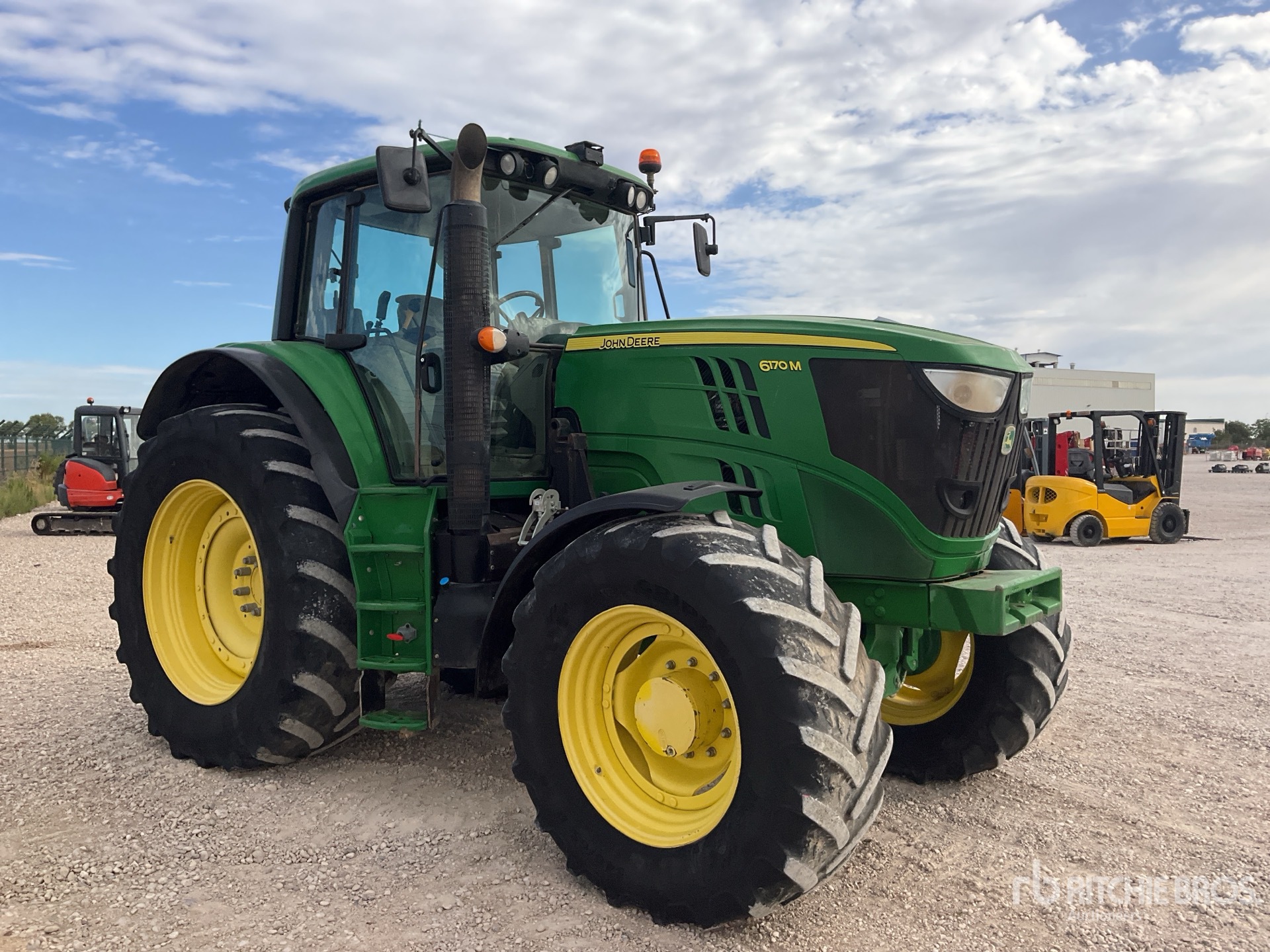 2013 John Deere 6170M