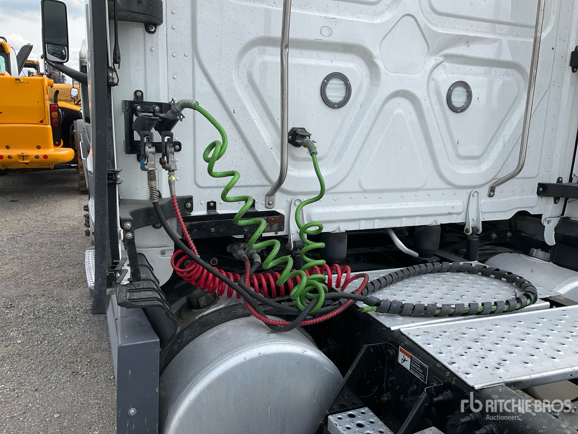 2024 Freightliner CASCADIA 126