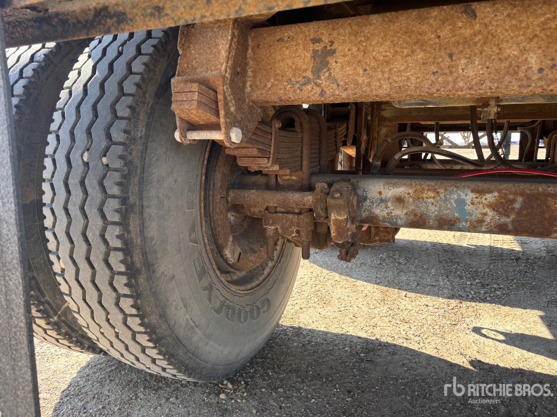 1981 Fruehauf 45 ft x 102 in T/A Storage