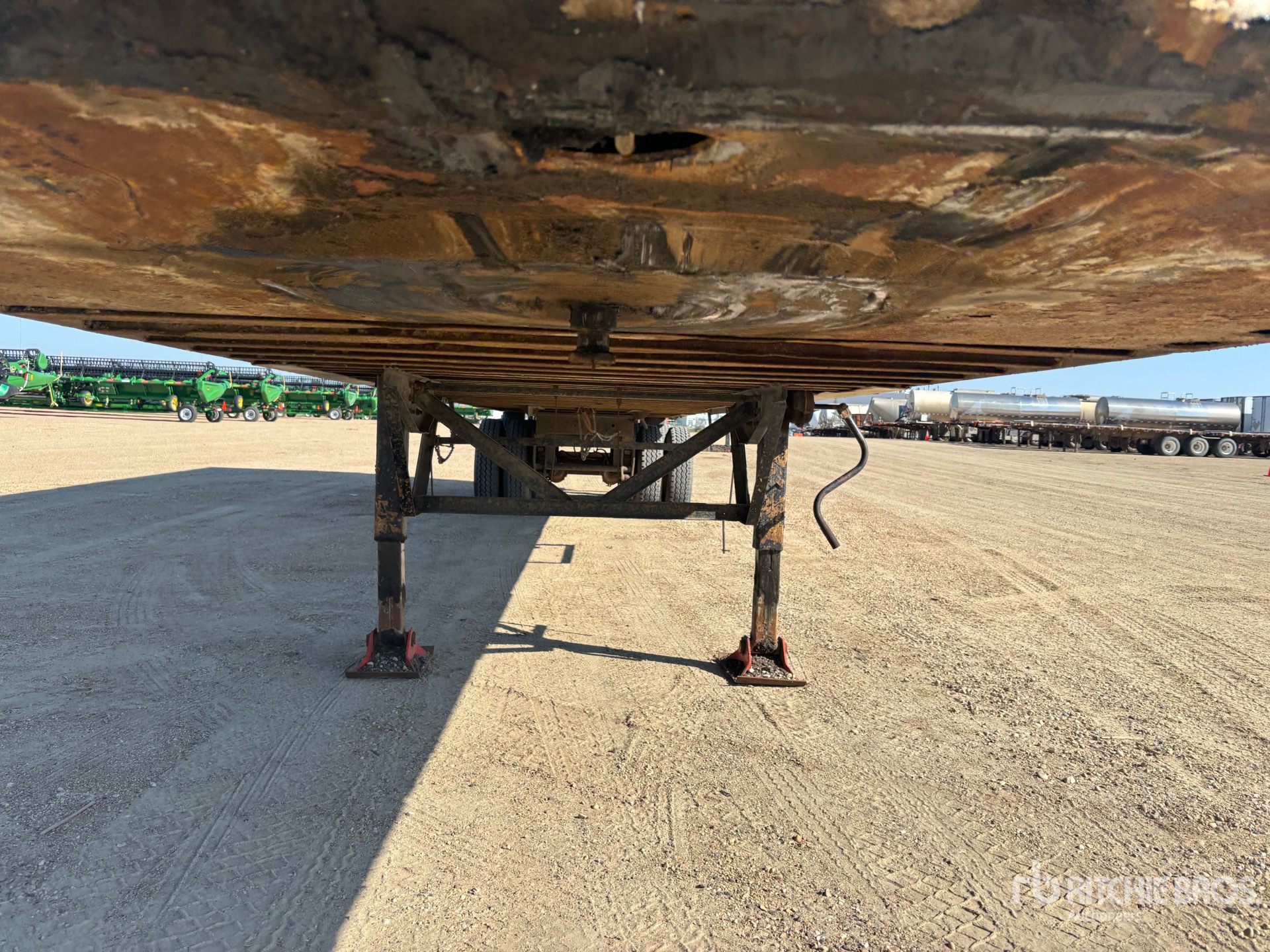 1981 Fruehauf 45 ft x 102 in T/A Storage