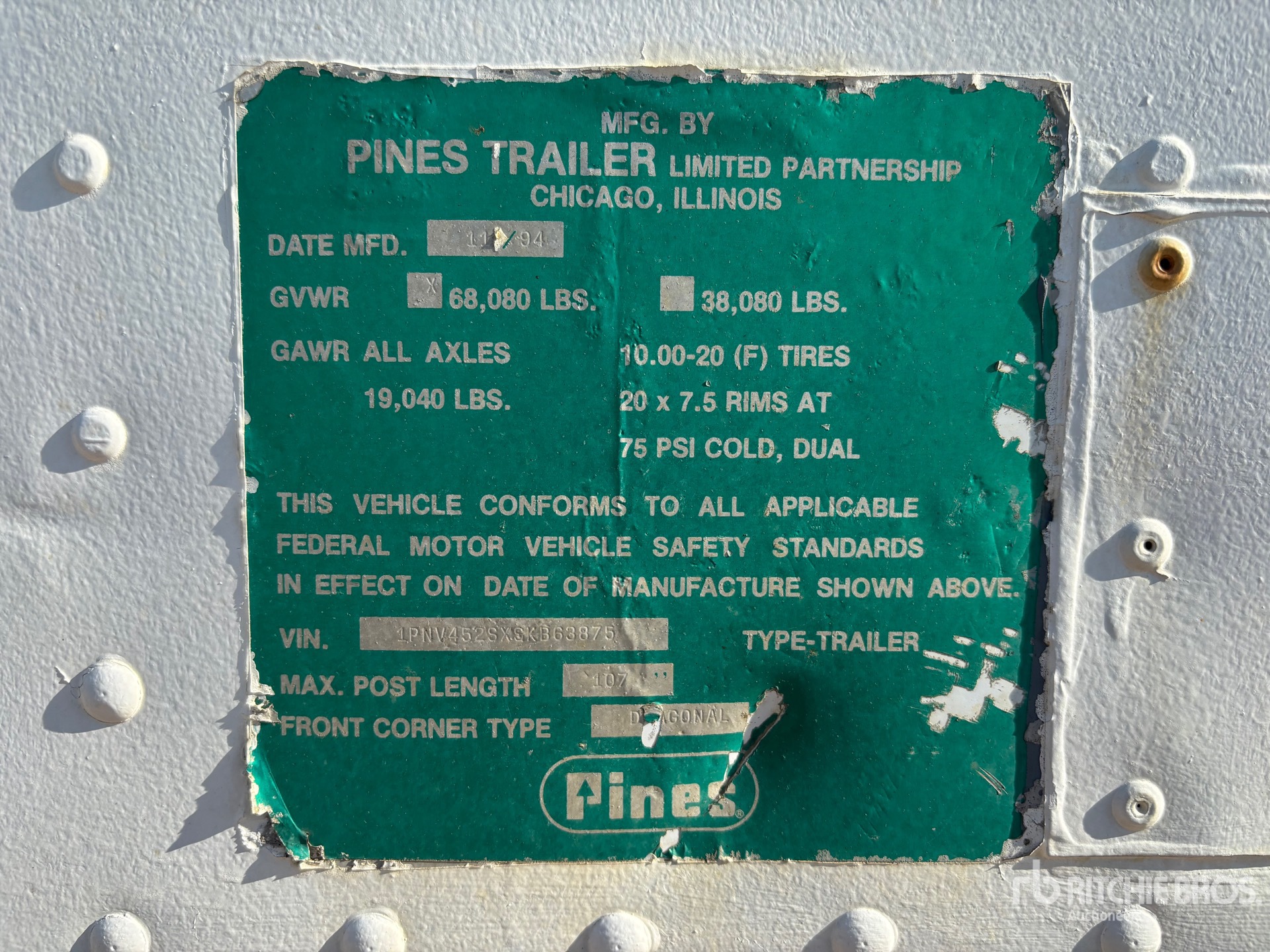 1995 Pines 45 ft x 102 in T/A Storage